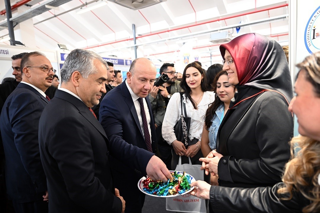 Rektör Kibar’dan gençlere kariyer vurgusu
