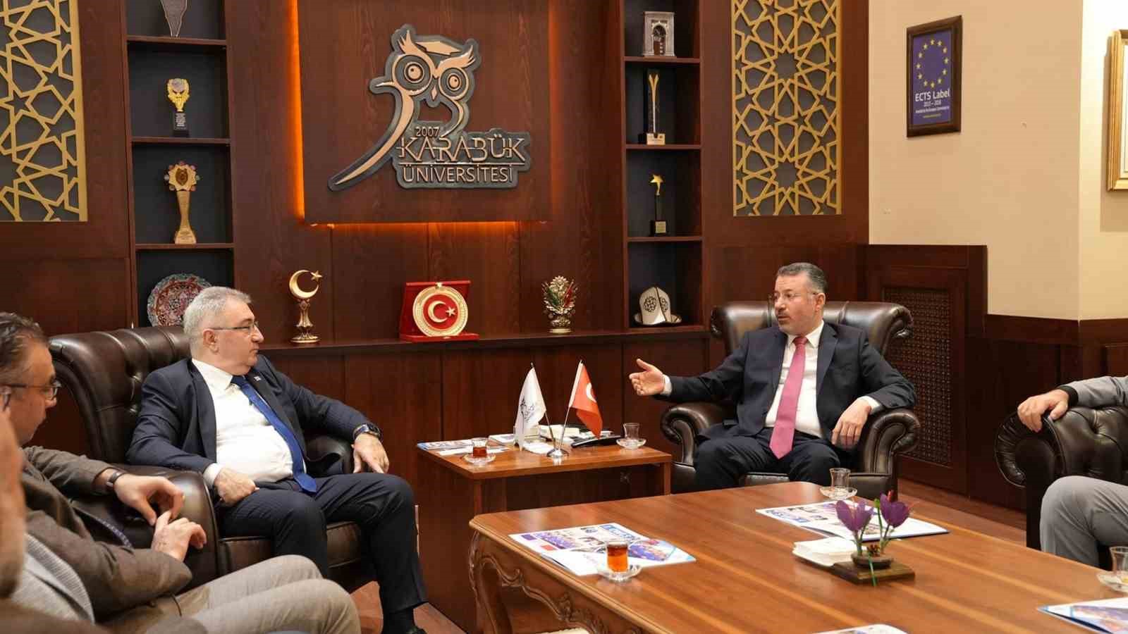 Rektör Kırışık KARDEMİR Genel Müdürü Peker ile bir araya geldi
