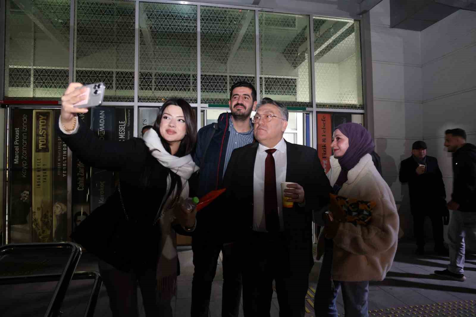 Rektör Özölçer’den final haftasında öğrencilere moral ziyareti
