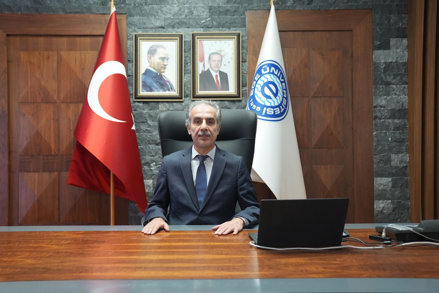 Rektör Prof. Dr. Alcı: "Gençlerimizi geleceğin yetkinlikleri ile donatacağız"
Rektör Prof. Dr. Alcı: "Gençlerimizi geleceğin yetkinlikleri ile donatacağız"