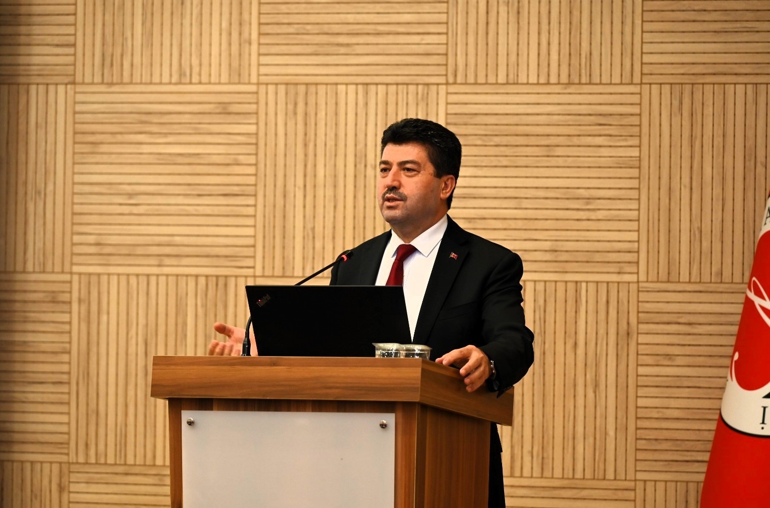 Rektör Sarıbıyık mesleki eğitimin geleceğini anlattı: "+1 modeli dünya standartlarında"
