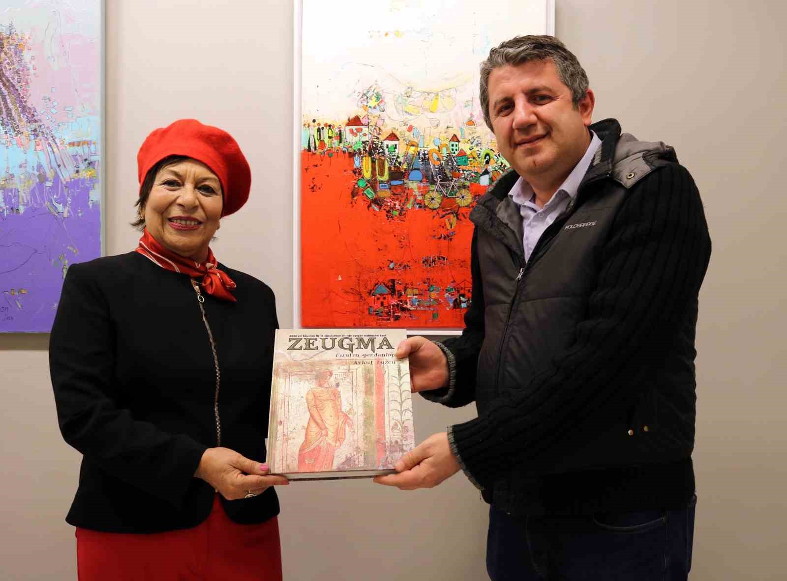 Ressam Hatice Aydoğan SANKO Sanat Galerisi’nde sergi açtı
Ressam Hatice Aydoğan SANKO Sanat Galerisi’nde sergi açtı
