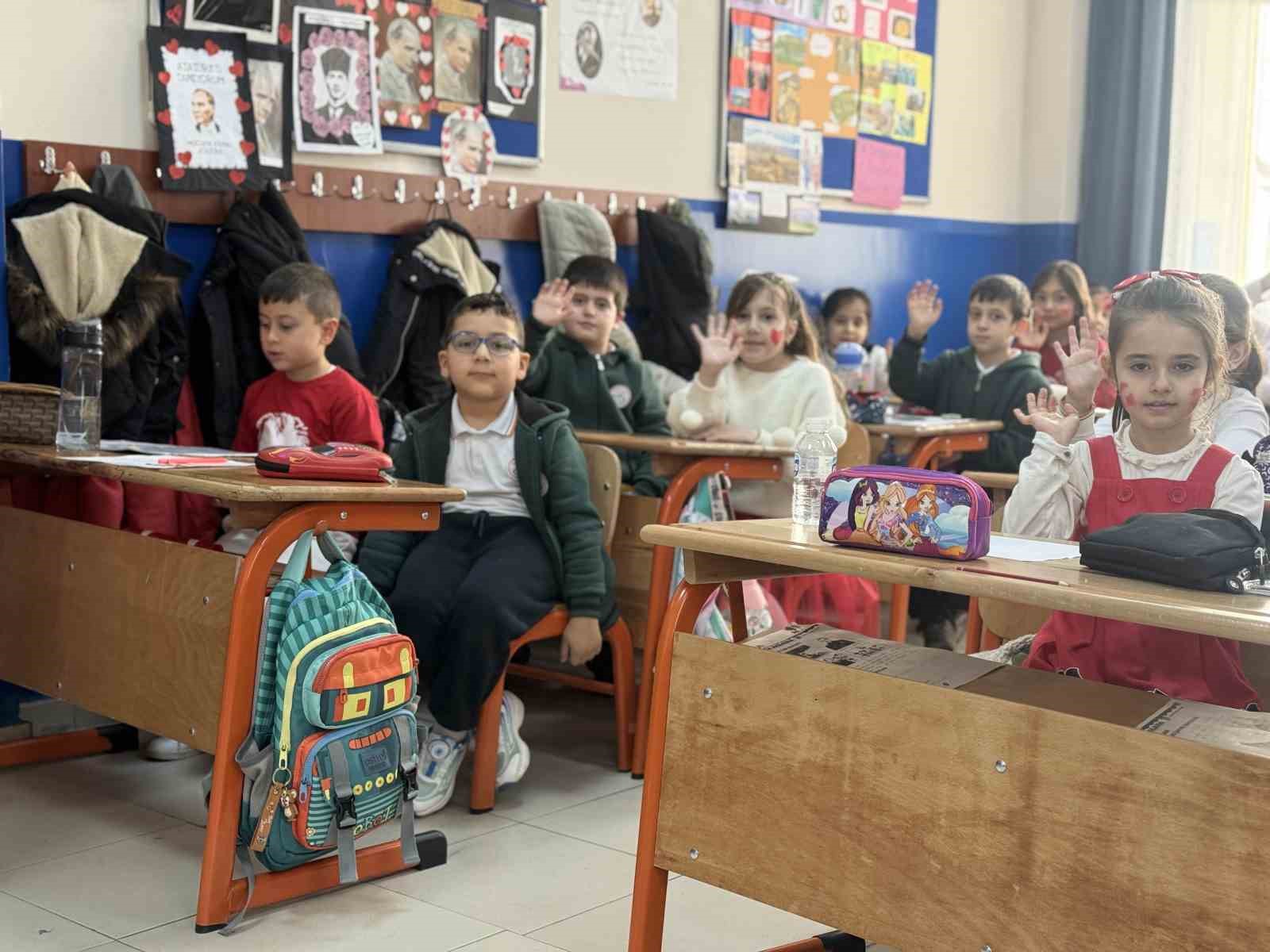 Restore edilen Kağıthane Yaşar Doğu İlkokulu hizmete açıldı
