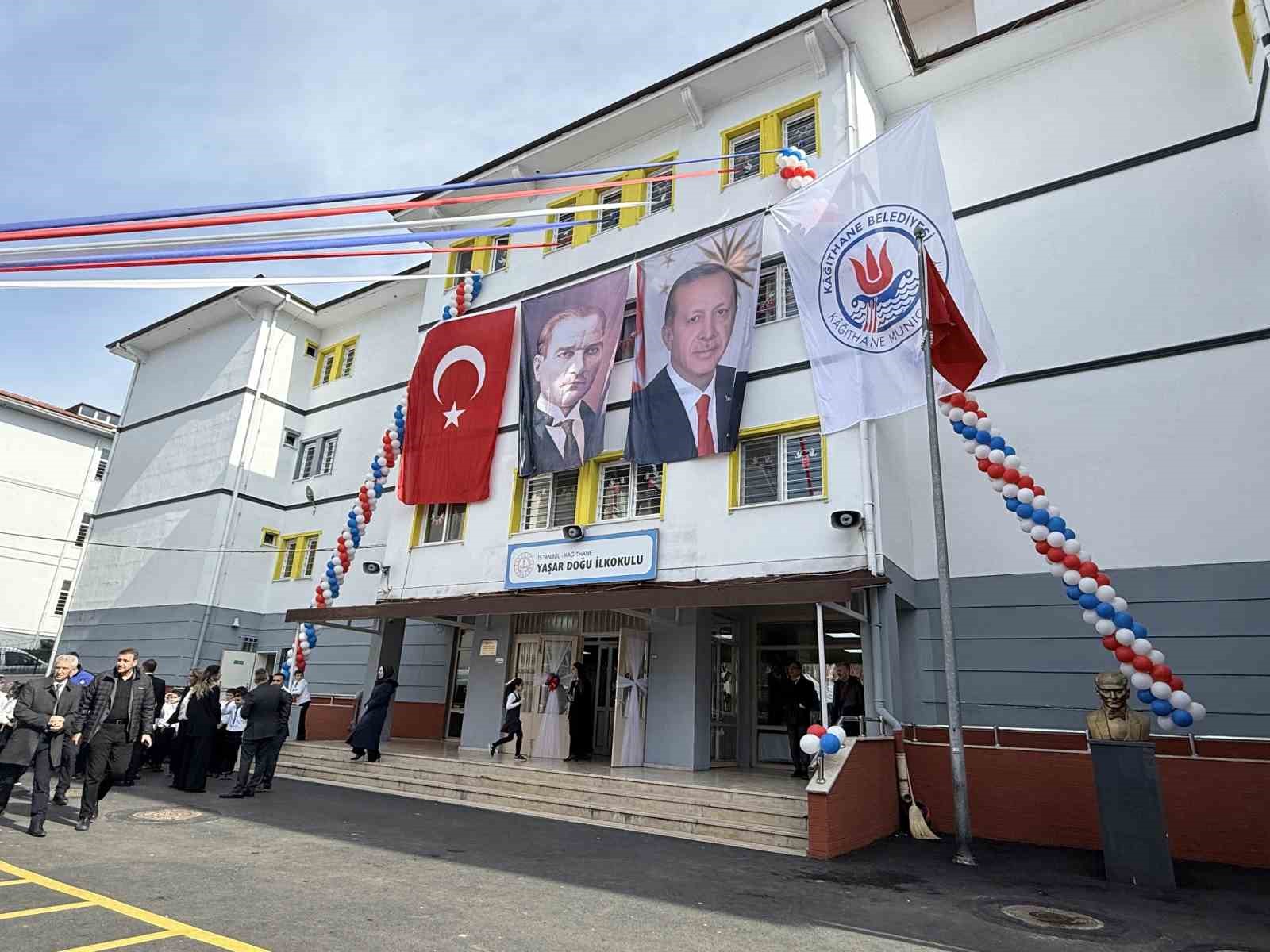 Restore edilen Kağıthane Yaşar Doğu İlkokulu hizmete açıldı
