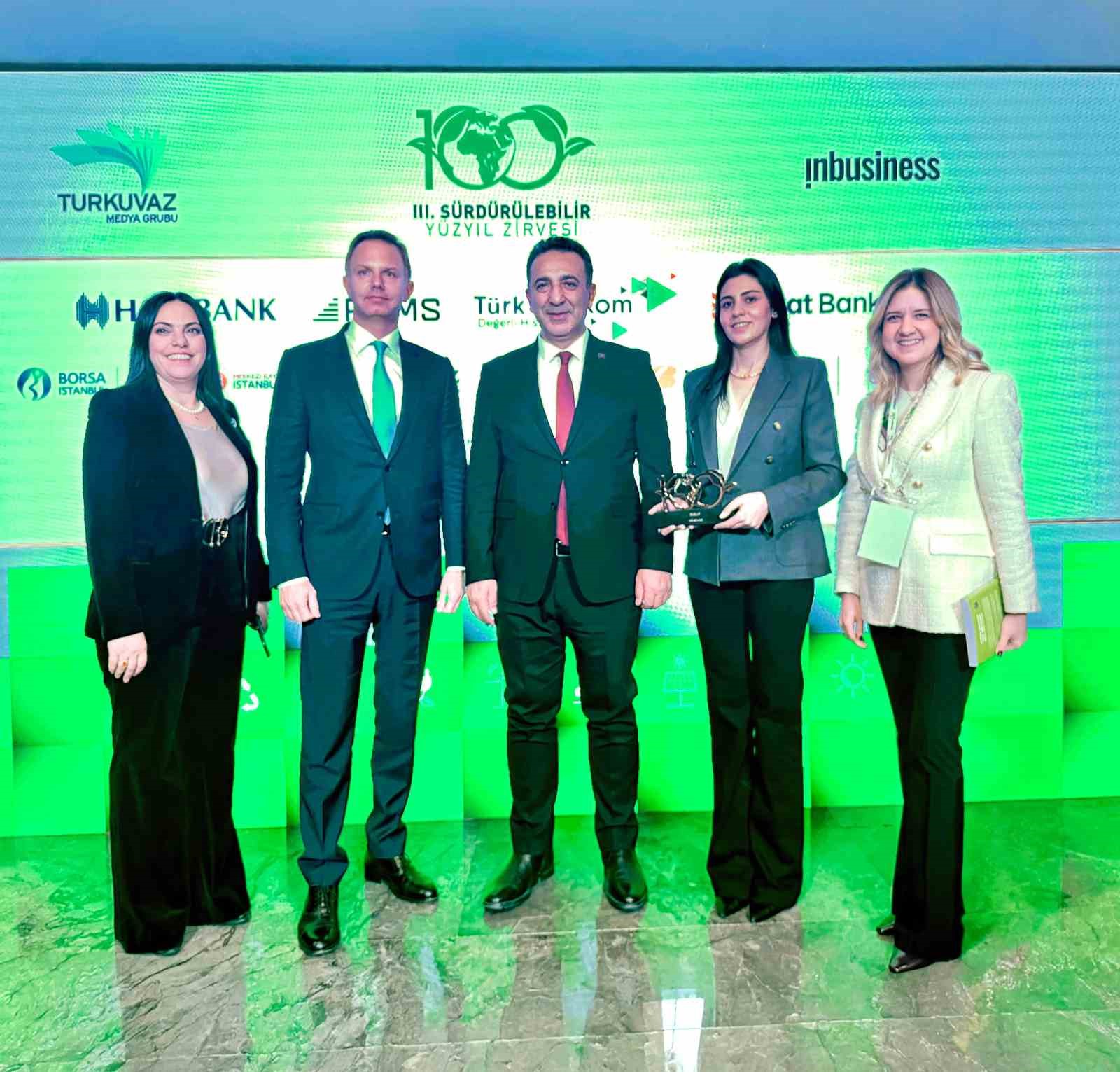 RE&UP, tekstil sektöründeki döngüsel ekonomi modeliyle Sürdürülebilirlik Liderleri Ödülü’nün sahibi oldu
