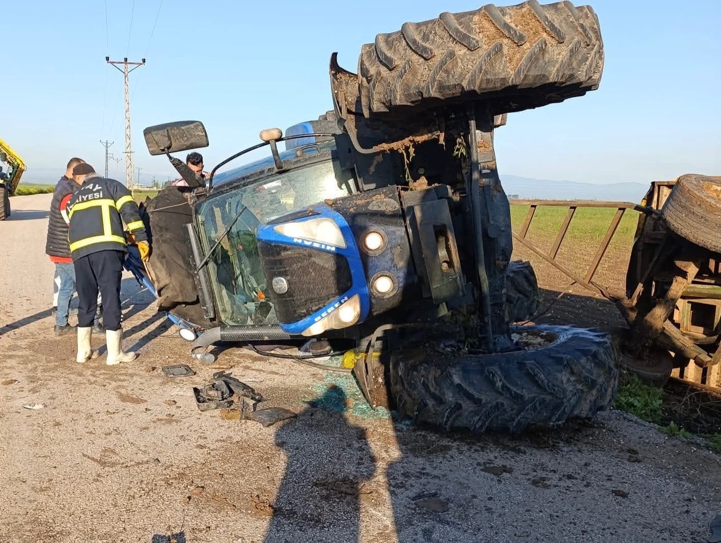 Reyhanlı’da devrilen traktörün sürücüsü yaralandı
