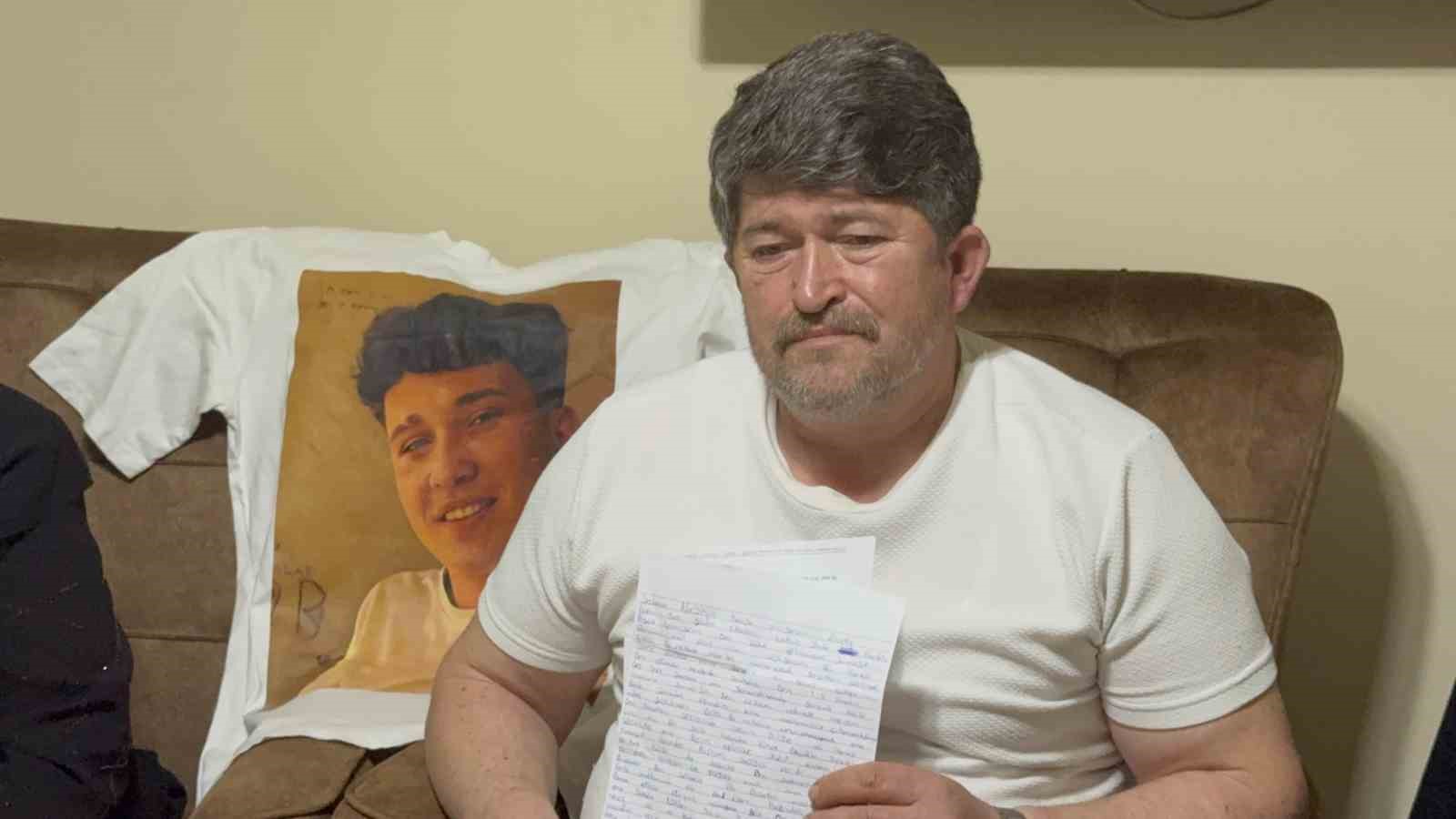 Rıdvan’ın katil zanlısının acılı babaya cezaevinden mektup gönderdiği ortaya çıktı
Rıdvan’ın katil zanlısının acılı babaya cezaevinden mektup gönderdiği ortaya çıktı