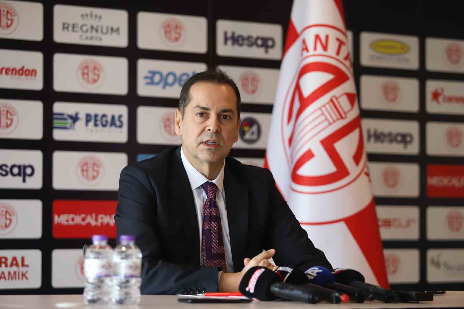 Rıza Perçin: "Fenerbahçe maçında hem galibiyete hem de hasılata çok ihtiyacımız var"
