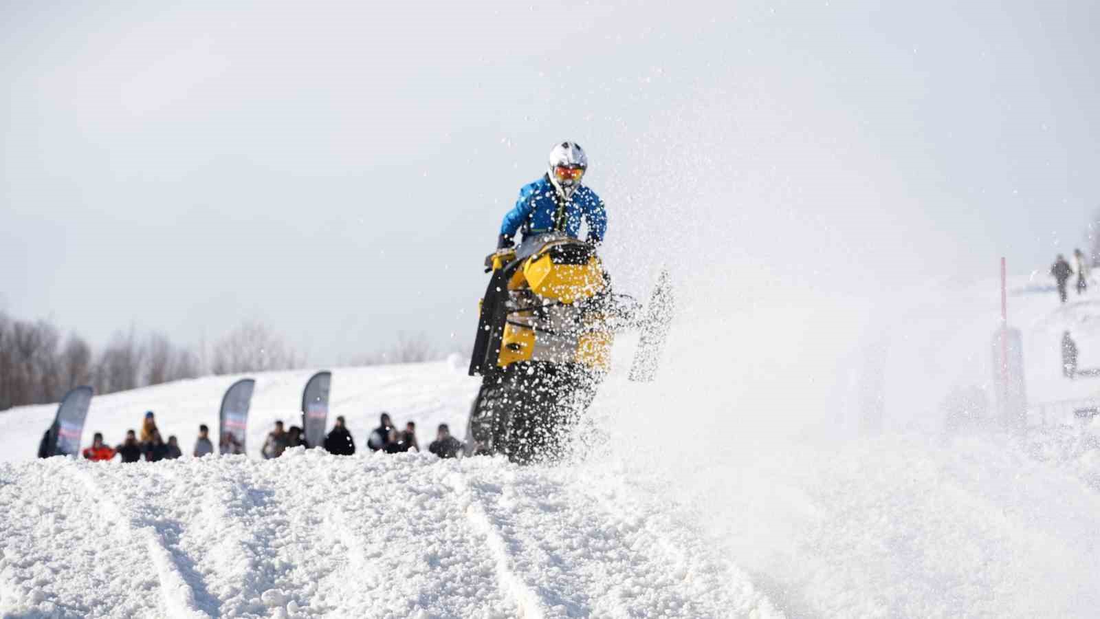 Rize’de adrenalin sis deniziyle buluştu, ortaya görsel şölen çıktı
