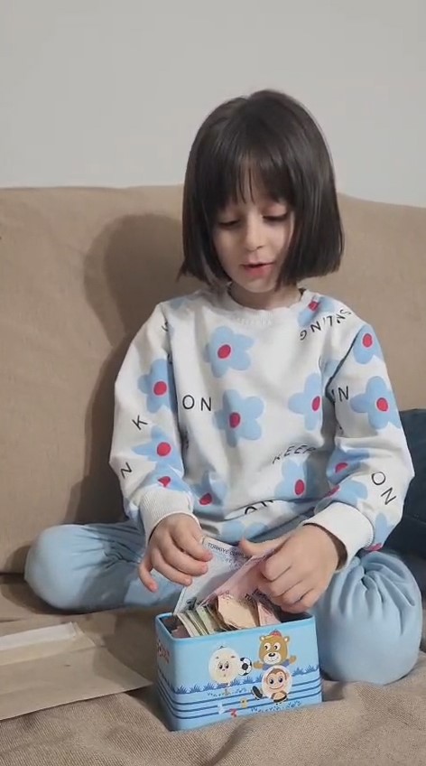 Rizeli miniklerden TSK Güçlendirme Vakfı’na anlamlı bağış
