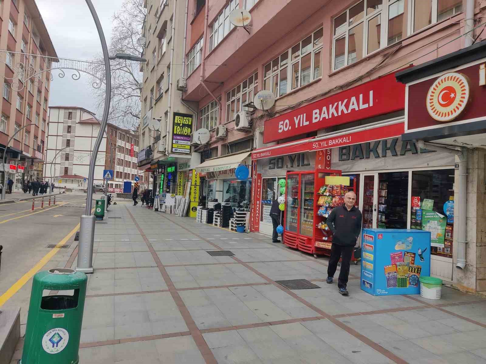 Rize’nin hafızası 50. Yıl Bakkalı
