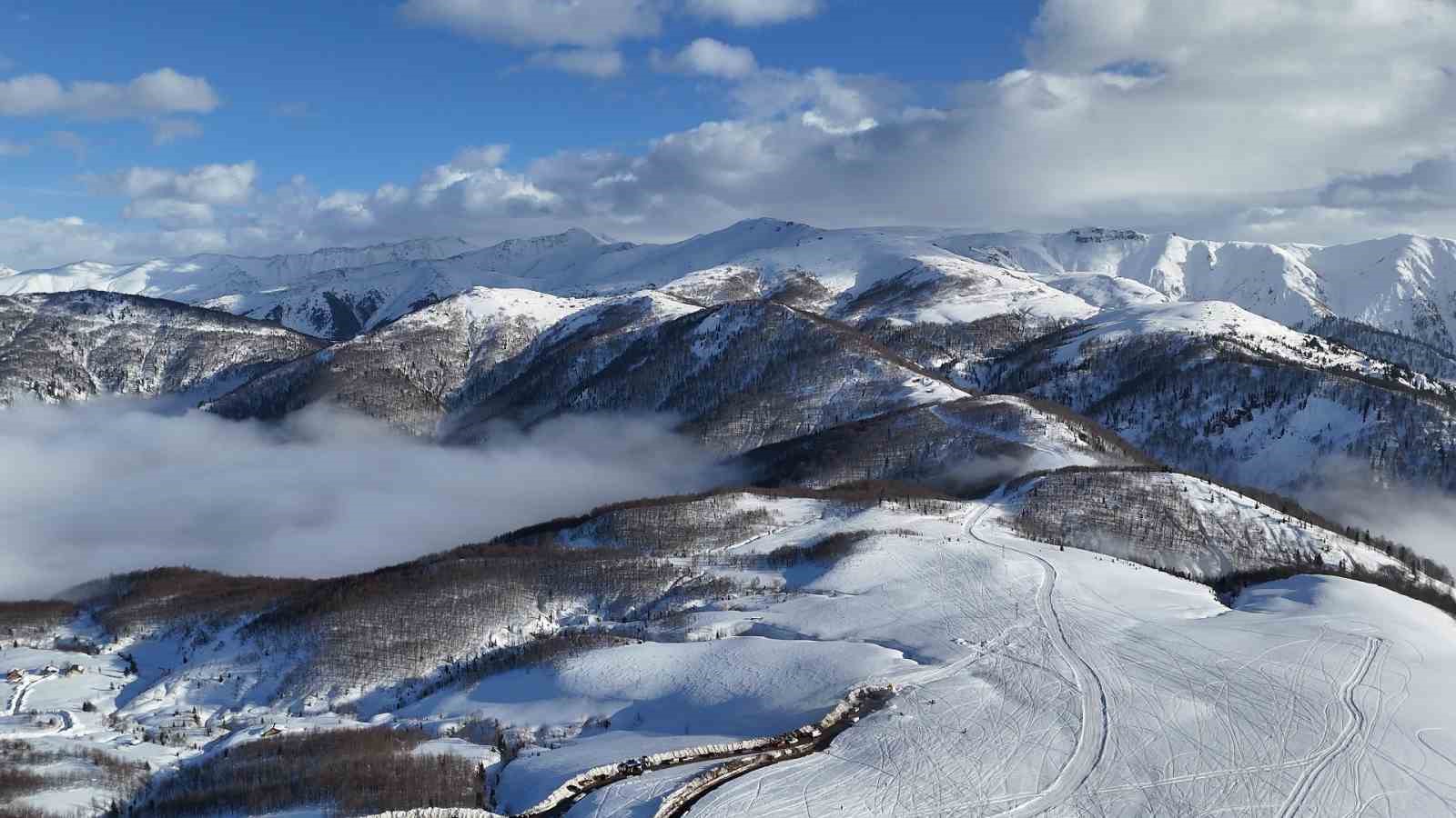 Rize’nin parlayan yıldızı Handüzü Yaylası’nda ince elenip sık dokunuyor
