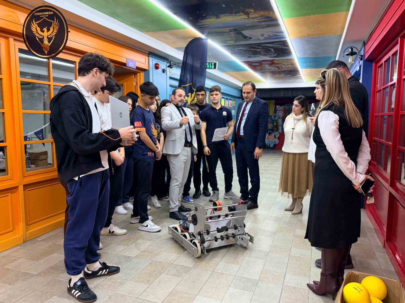 Robotik kodlama çalışmaları yerinde incelendi
