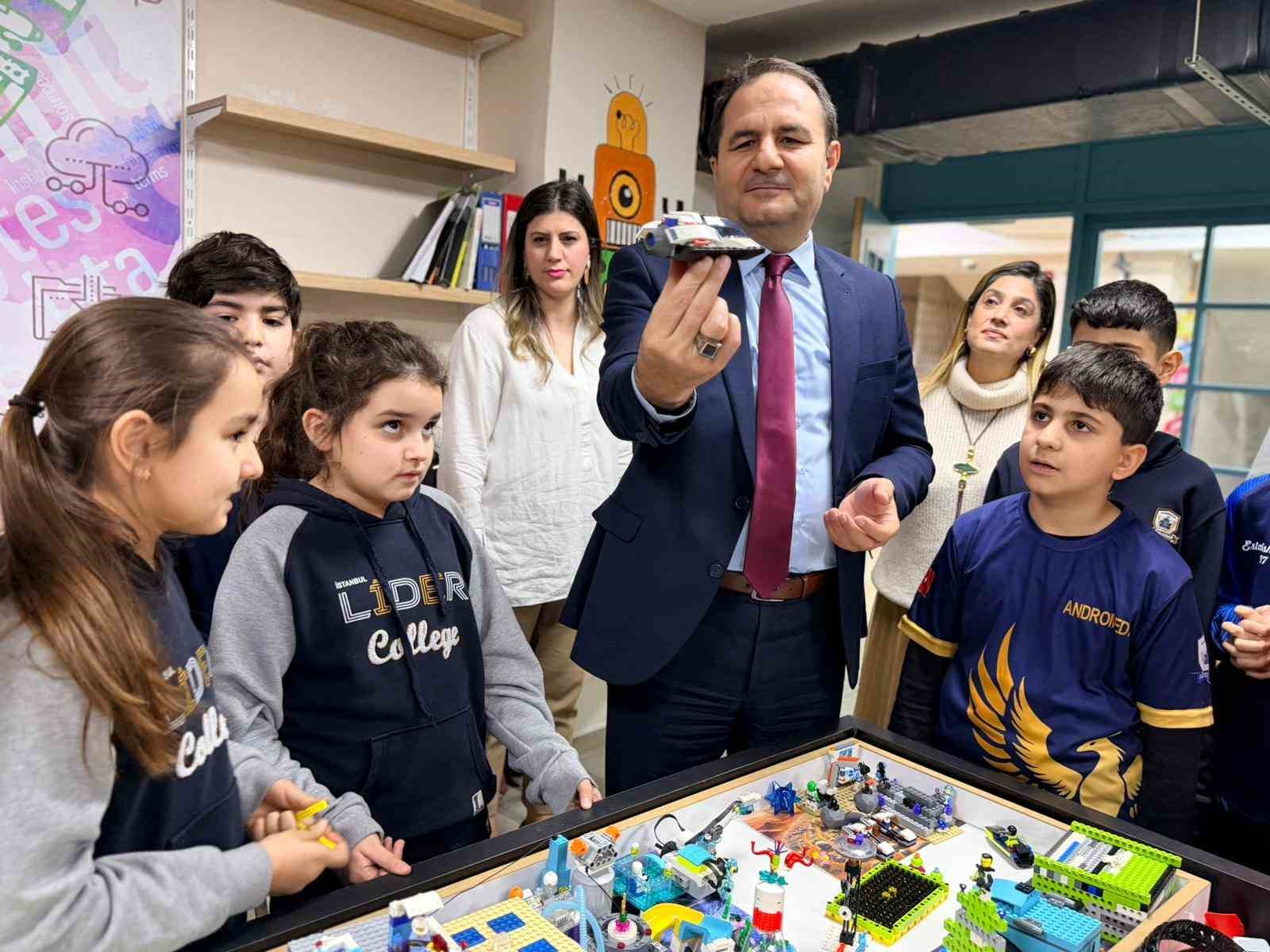 Robotik kodlama çalışmaları yerinde incelendi
