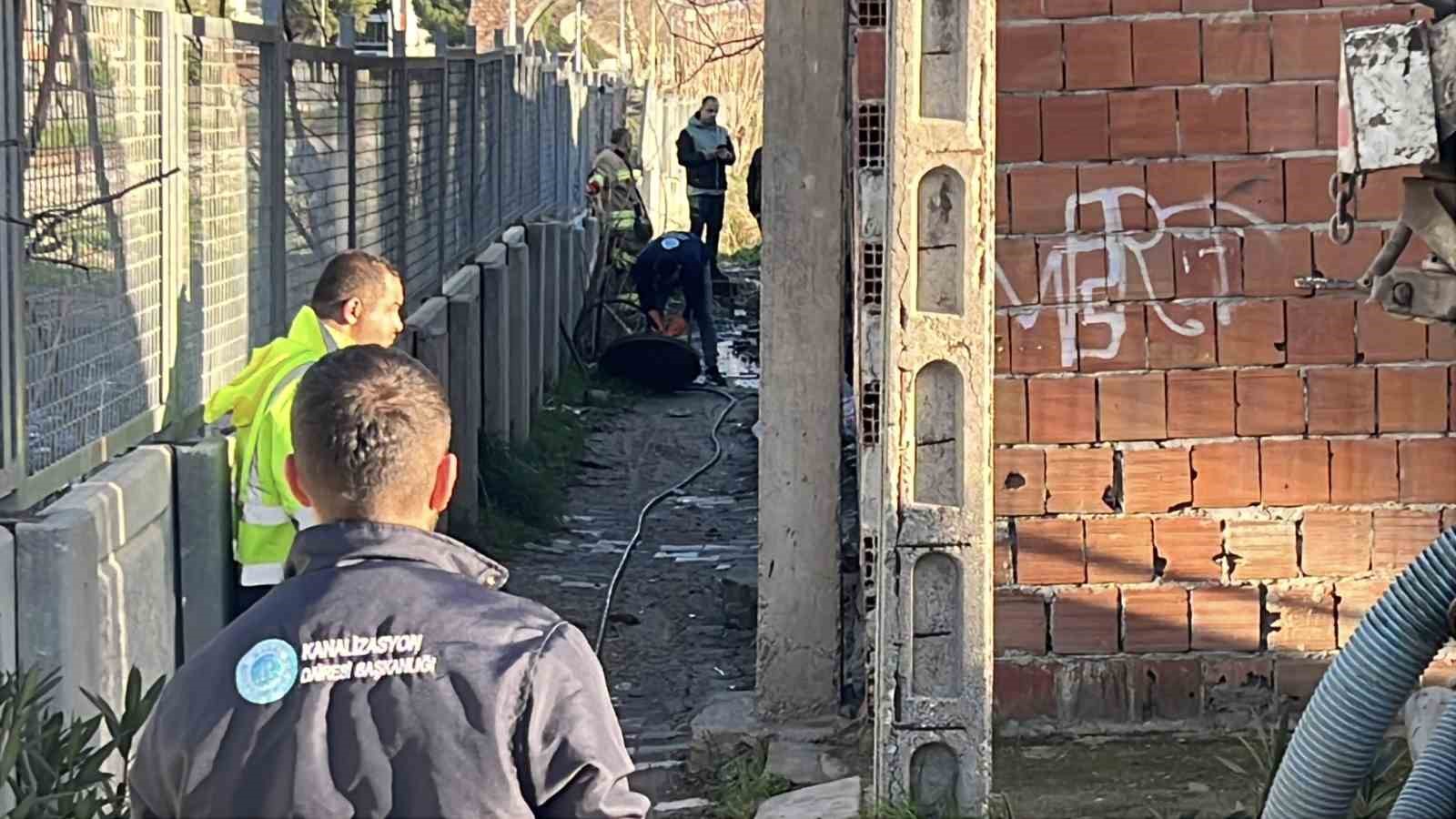 ’Rögarda bebek gördüm’ iddiası ekipleri harekete geçirdi
