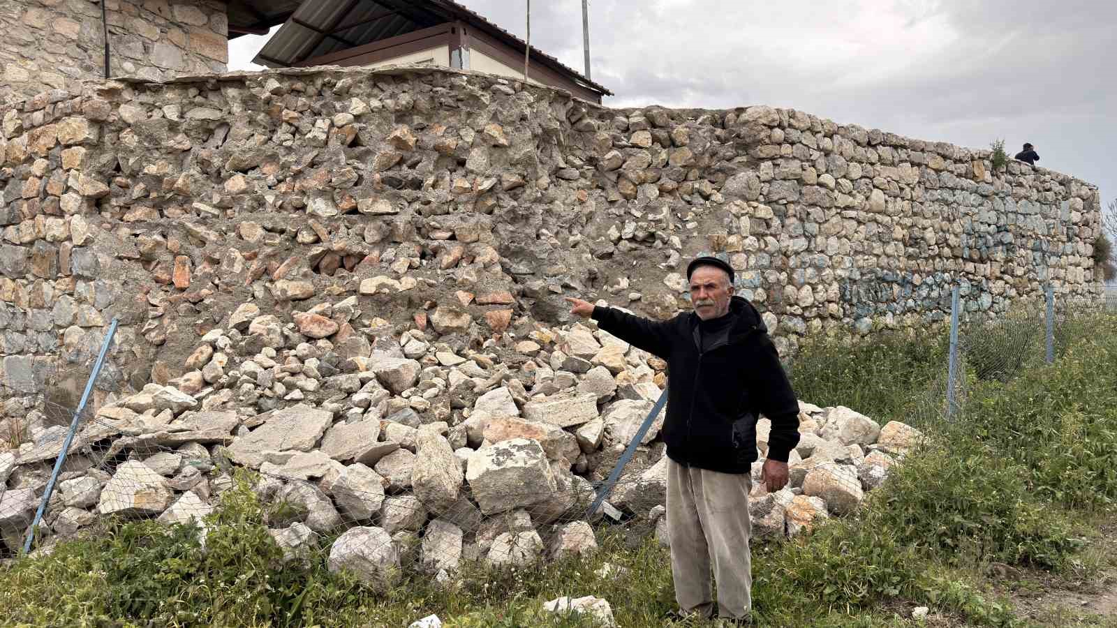 Roma İmparatoru Sezar’ın "Geldim, gördüm, yendim" dediği kale surlarında çökme yaşandı
