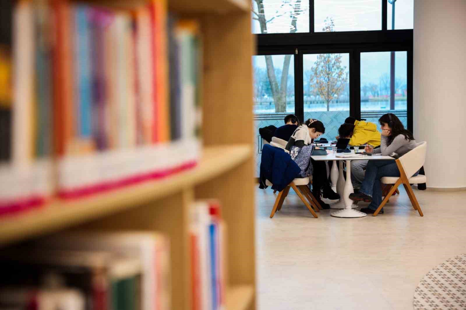 Roman Kahramanları İzmit sokaklarına inecek
