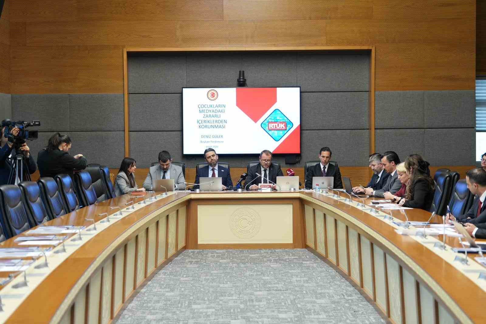 RTÜK Başkanı Daniş: "Yoğun şiddet teması içeren yapımların toplum ve çocuklar üzerindeki etkilerini yakından takip ediyoruz"
