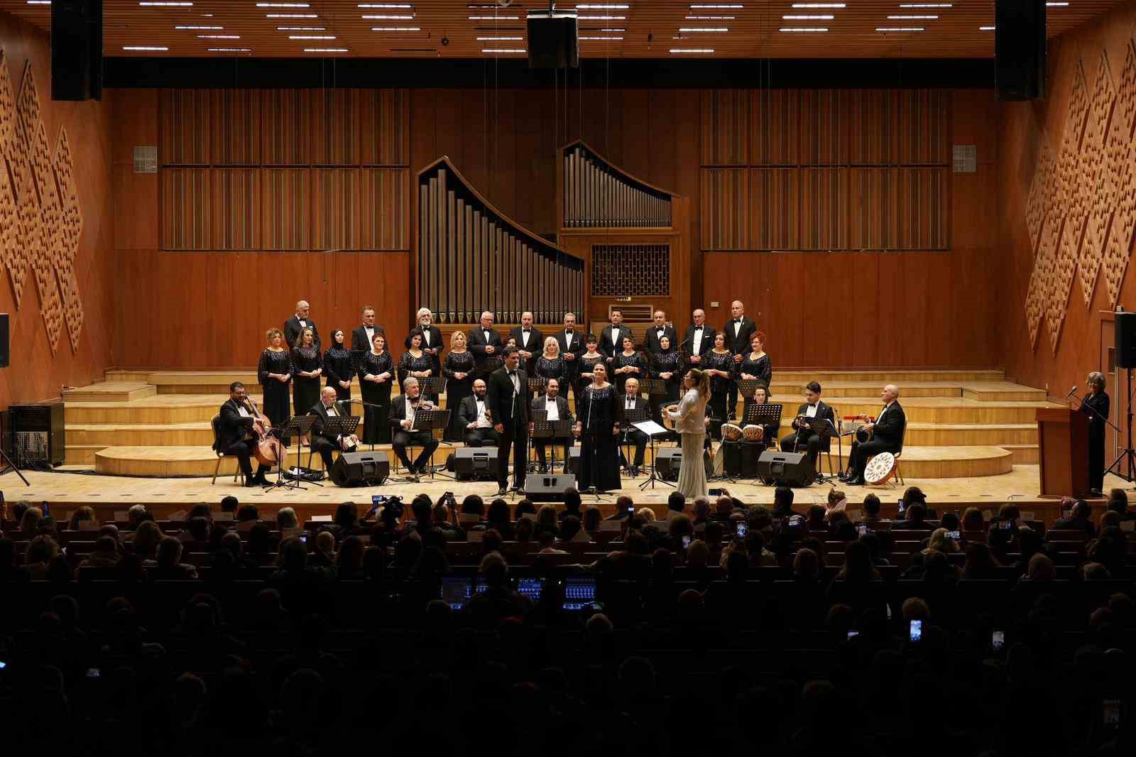 RTÜK Türk Müzik Topluluğu sanatseverlerle buluştu
RTÜK Türk Müzik Topluluğu sanatseverlerle buluştu