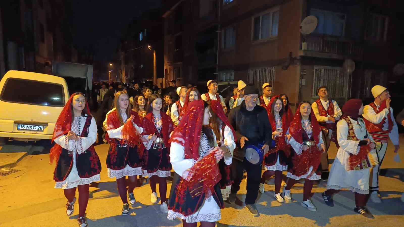 Rumeli geleneği Bursa’da sahura renk kattı
