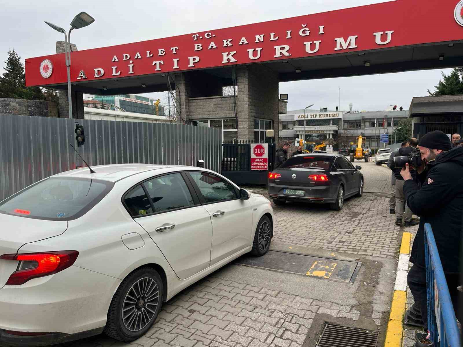 Rus yüzücünün ailesi DNA testi için Adli Tıp Kurumuna geldi

