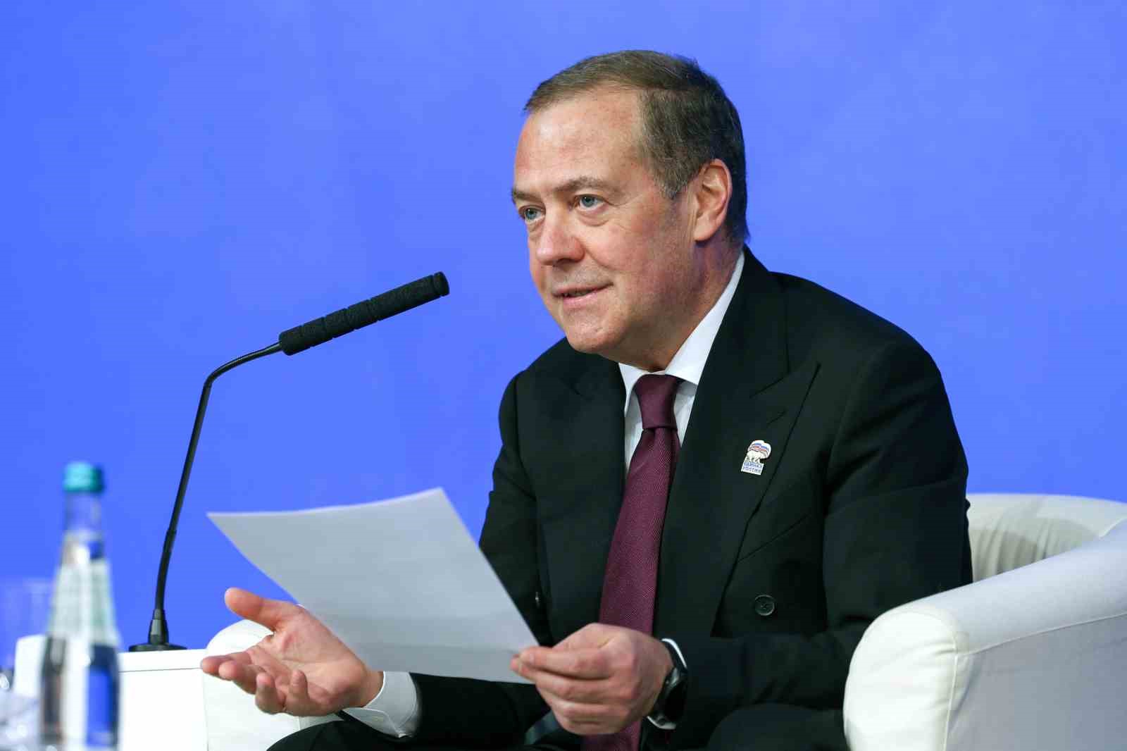 Rusya güvenlik yetkilisi Medvedev: "Küresel bir çatışmayla ilgilenmiyoruz"
Rusya güvenlik yetkilisi Medvedev: "Küresel bir çatışmayla ilgilenmiyoruz"
