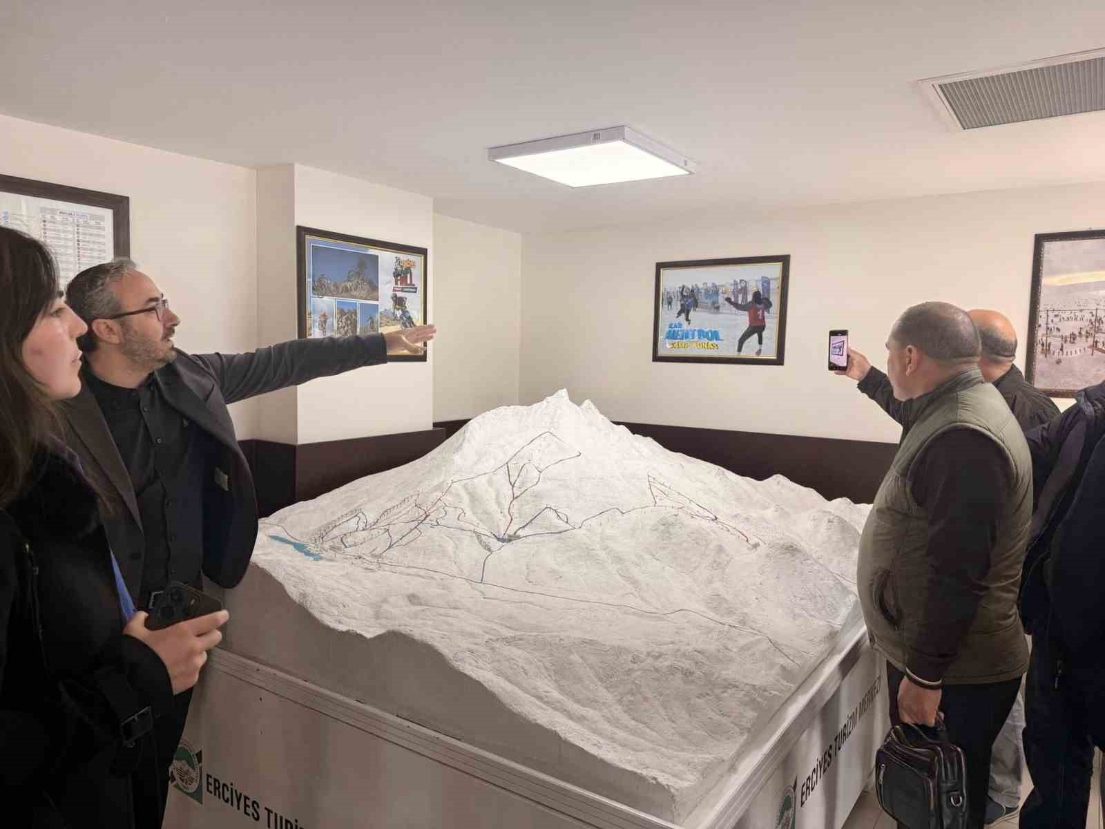 Rusya ve Türkistan’dan gelen iş insanlarına Erciyes tanıtıldı
