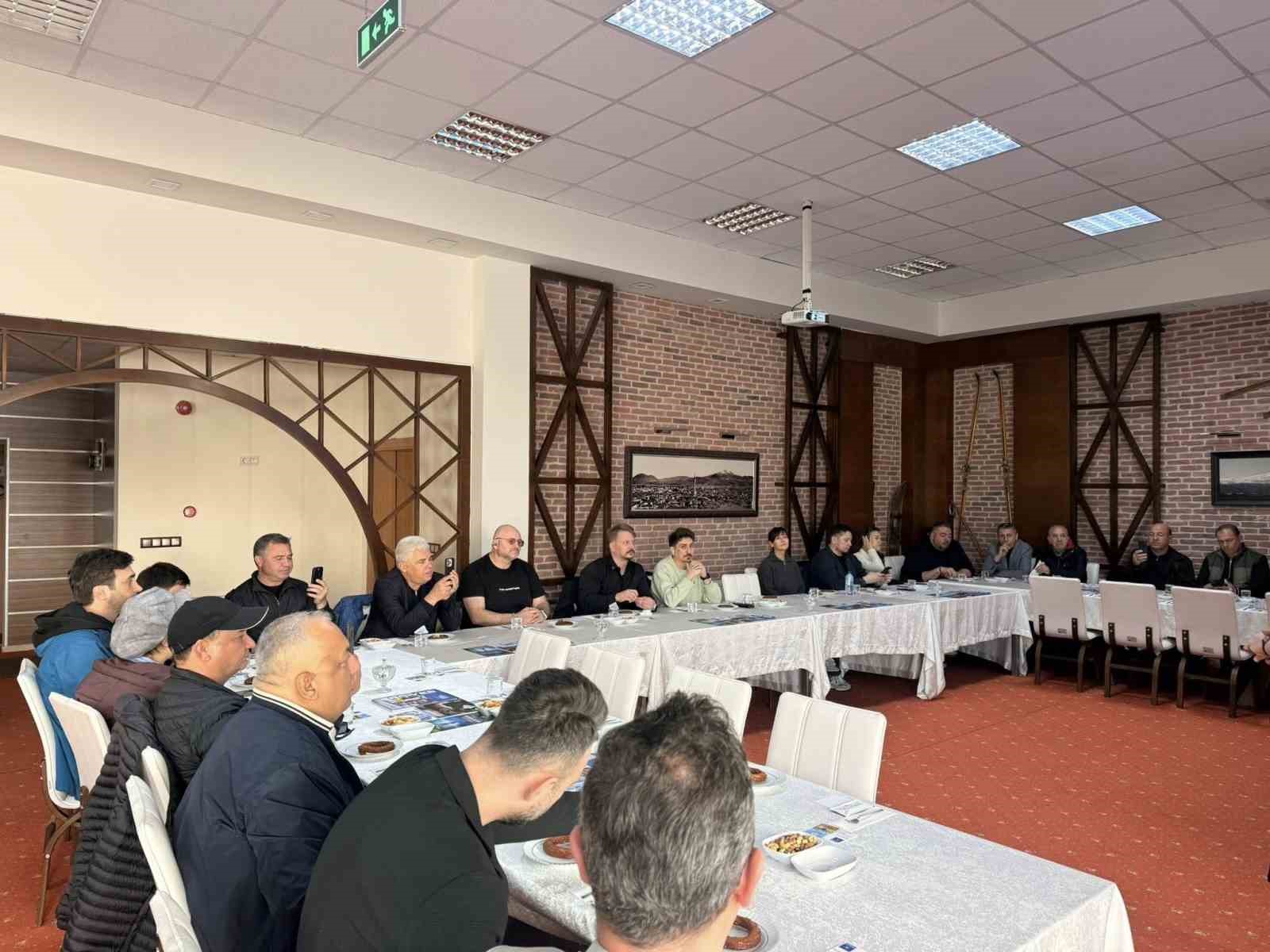 Rusya ve Türkistan’dan gelen iş insanlarına Erciyes tanıtıldı
