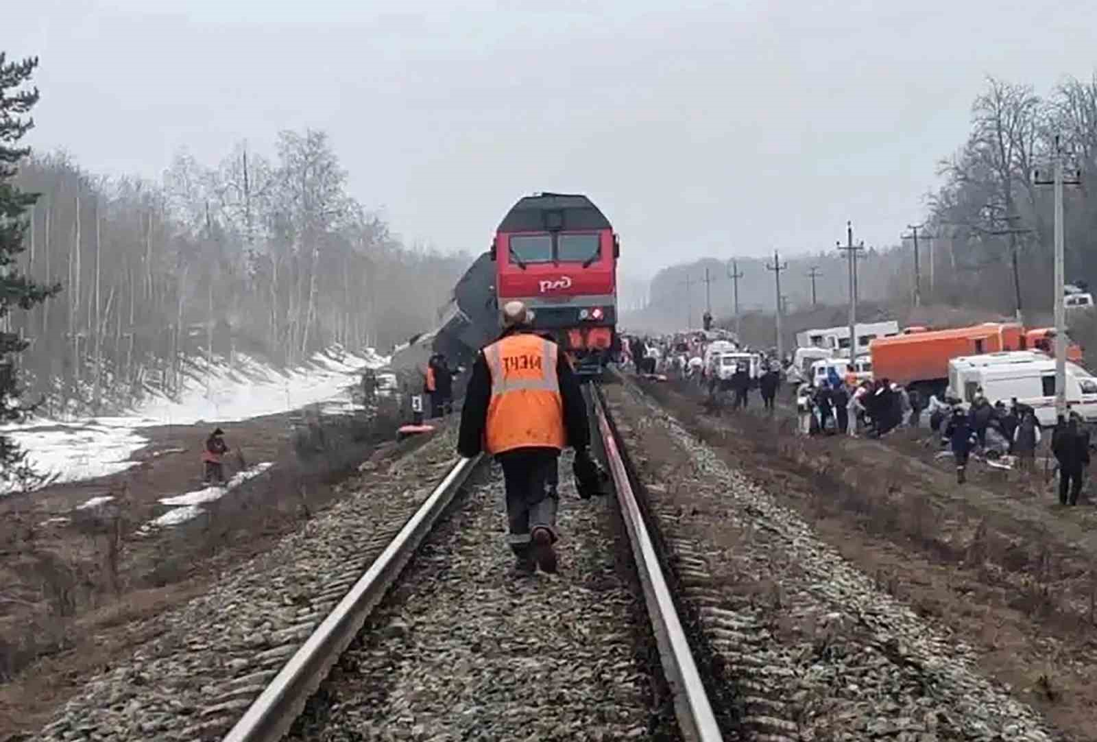 Rusya’da yolcu treni raydan çıktı: 24 yaralı
