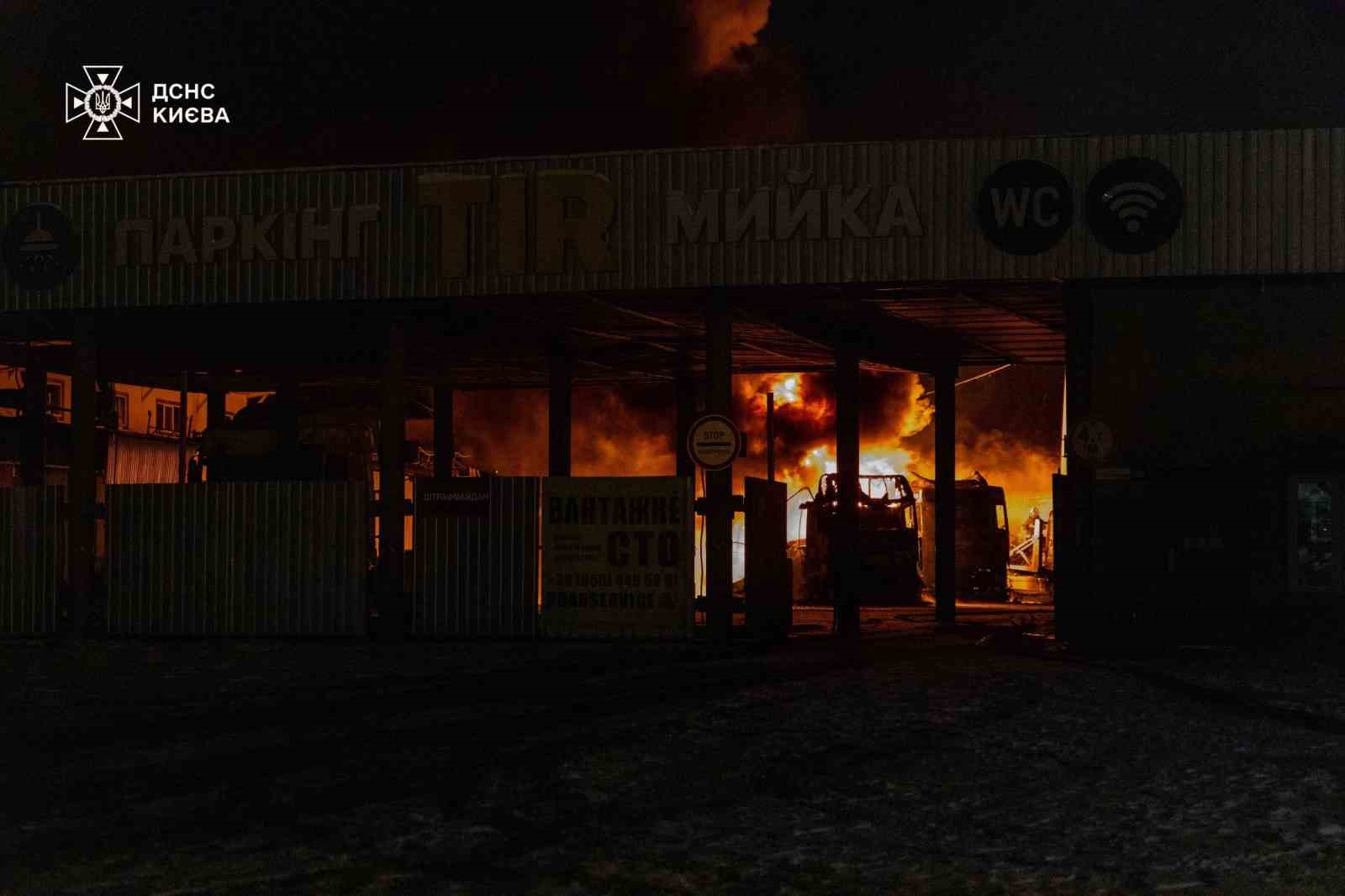 Rusya’dan Ukrayna’ya 370’den fazla dron ve 21 füze ile saldırı
