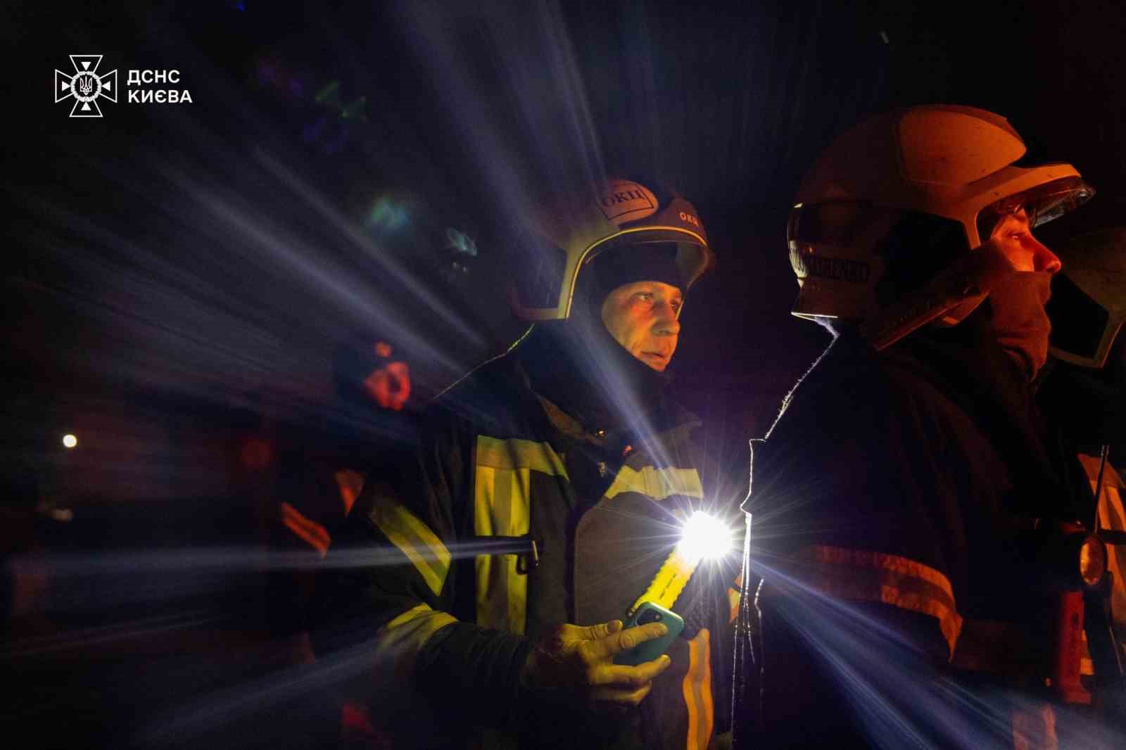 Rusya’dan Ukrayna’ya 370’den fazla dron ve 21 füze ile saldırı
