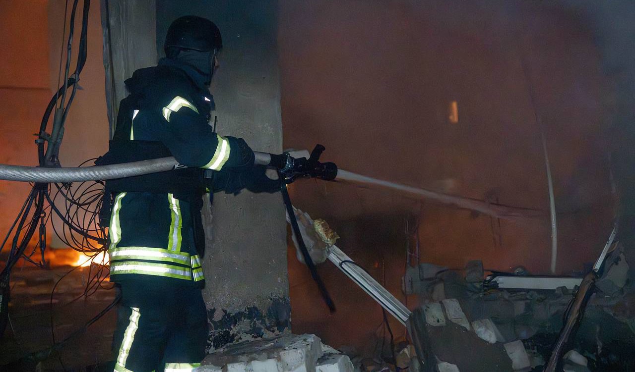 Rusya’dan Ukrayna’ya gece boyunca füzeli saldırı: 4 ölü
Rusya’dan Ukrayna’ya gece boyunca füzeli saldırı: 4 ölü