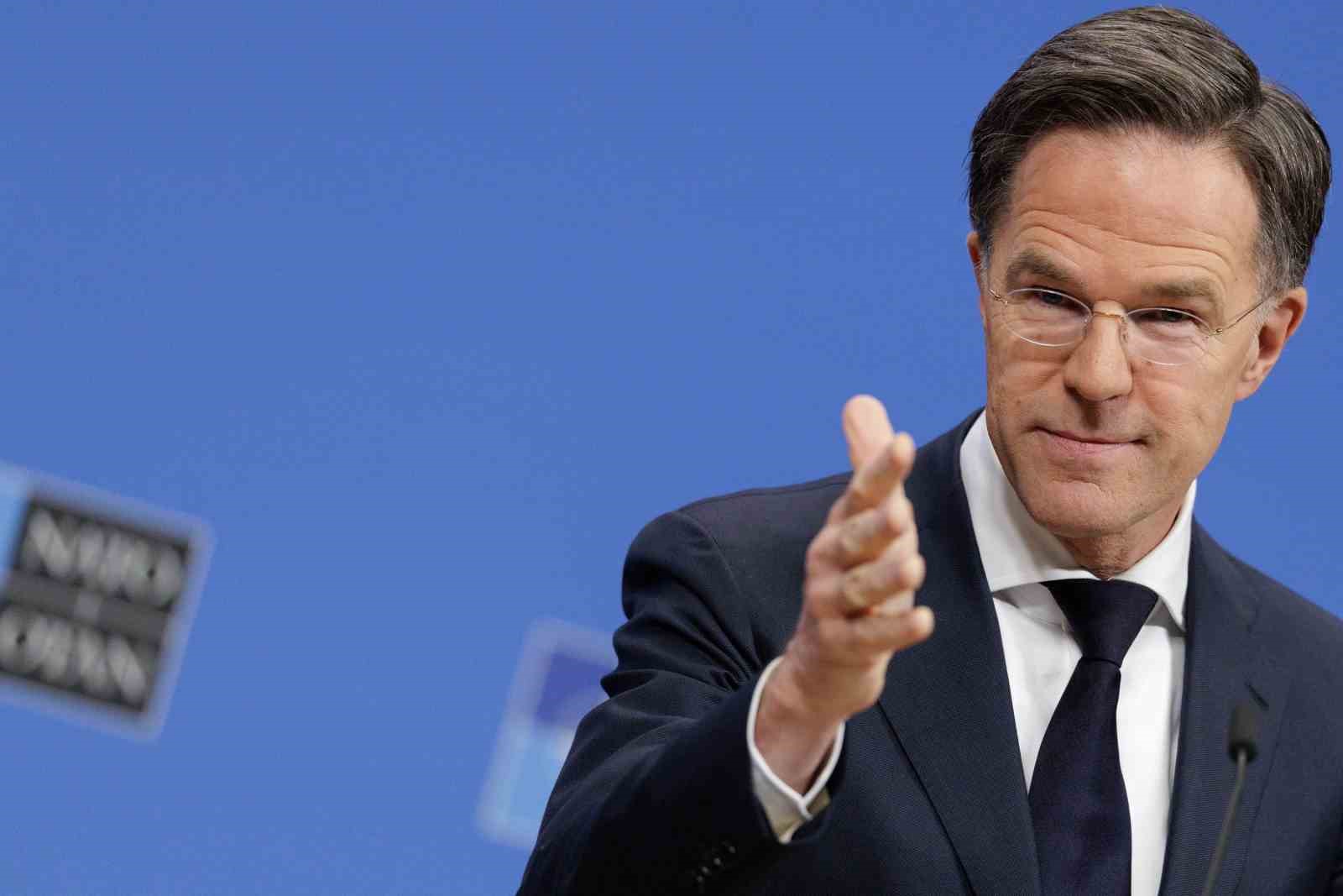 Rutte: "NATO çok güçlü bir ittifak, bunu Türkiye’ye yönelen üç füze konusunda gördünüz"
Rutte: "NATO çok güçlü bir ittifak, bunu Türkiye’ye yönelen üç füze konusunda gördünüz"