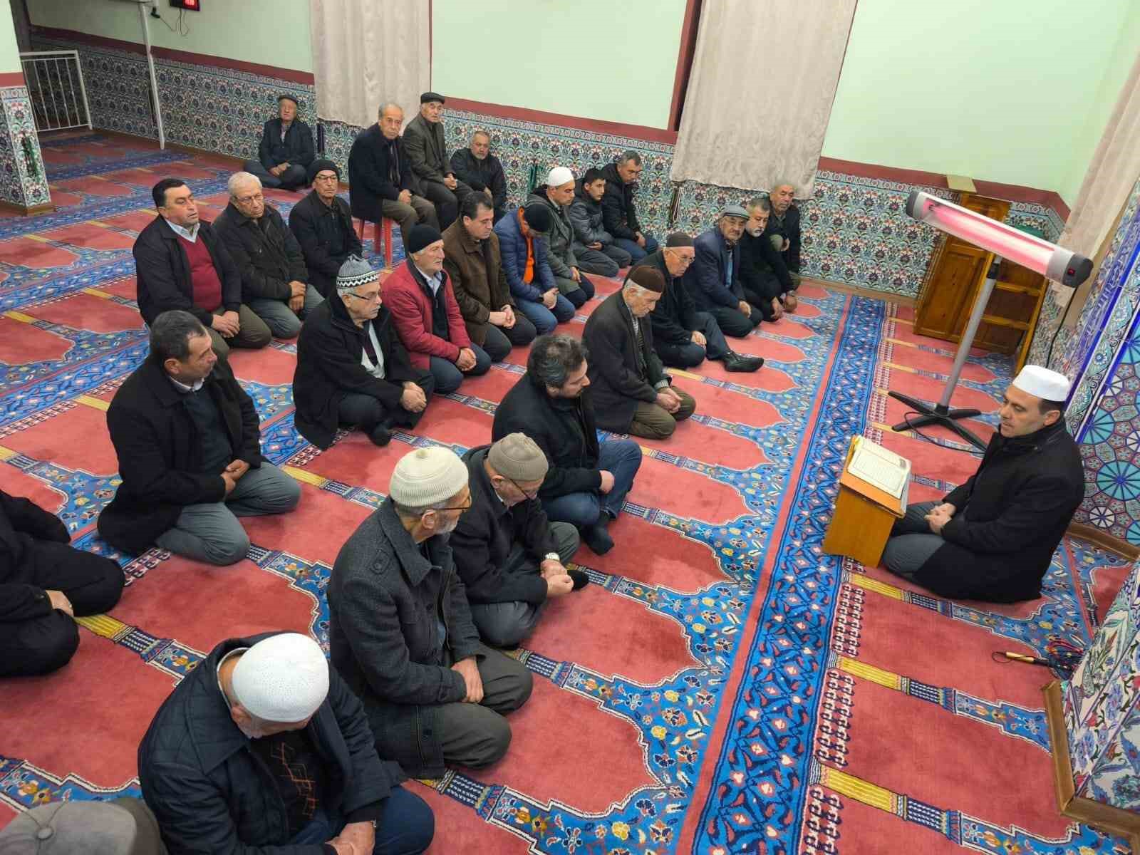 Sabah namazı buluşmaları Elderesi’nde devam etti
