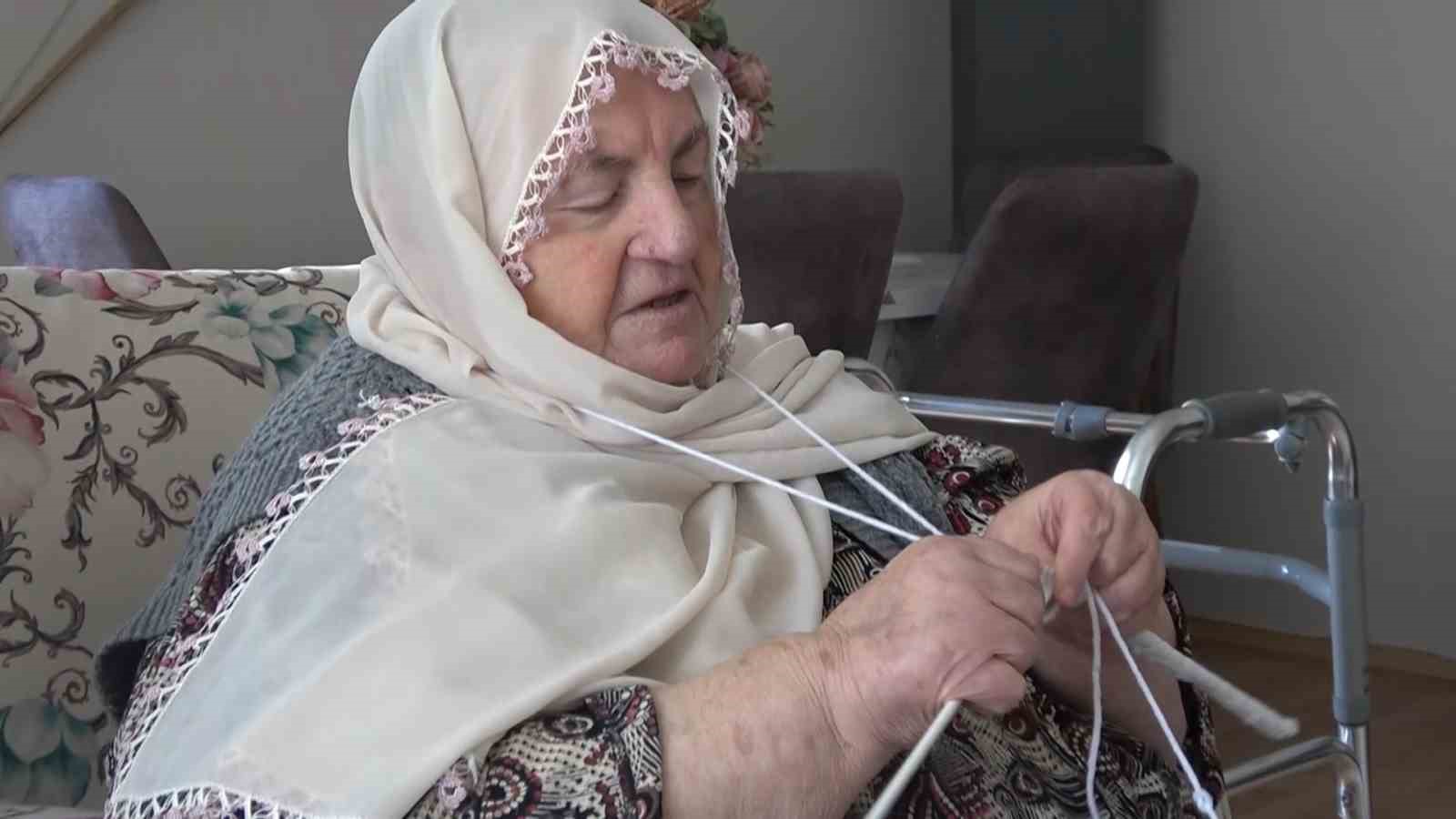 Sabahat ninenin ördüğü bereler Mehmetçik’in yüreğini ısıttı
