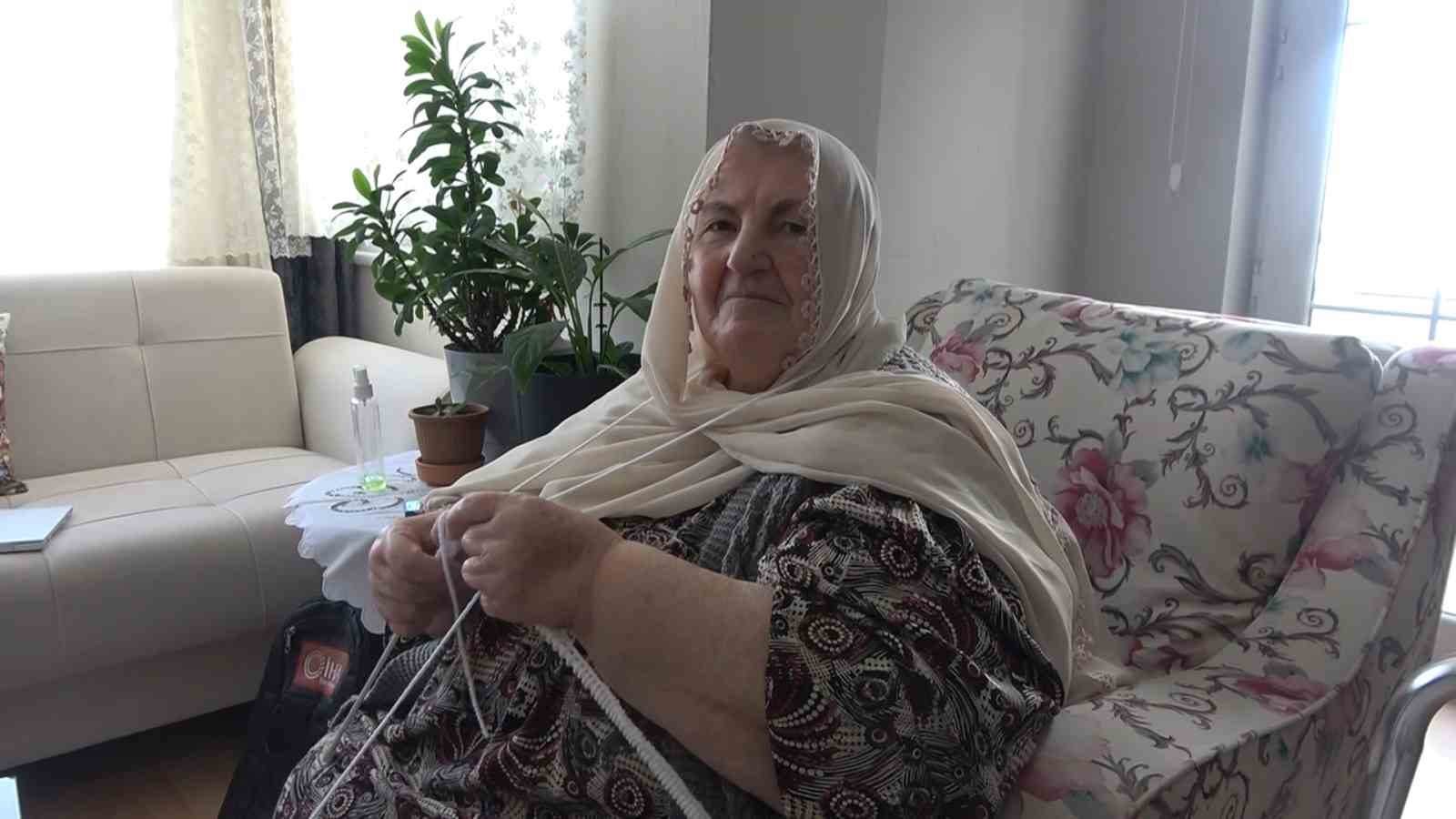 Sabahat ninenin ördüğü bereler Mehmetçik’in yüreğini ısıttı
