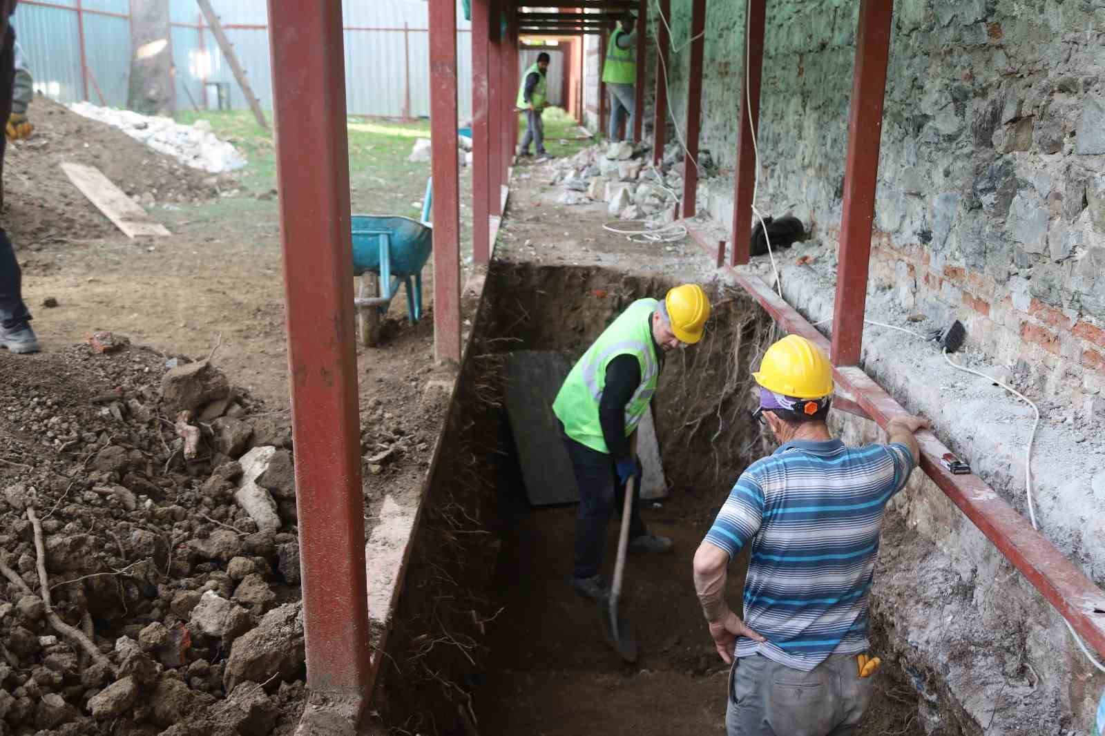 Sadabad Sarayı’nda restorasyon çalışmaları tüm hızıyla sürüyor
