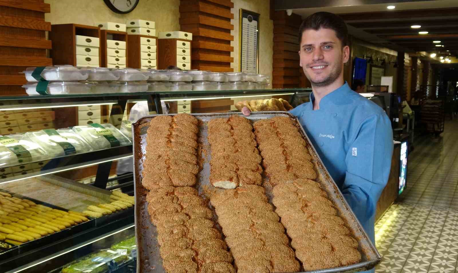 Sadece Ramazan’da yapılan lezzet: Halep kahkesi
Sadece Ramazan’da yapılan lezzet: Halep kahkesi