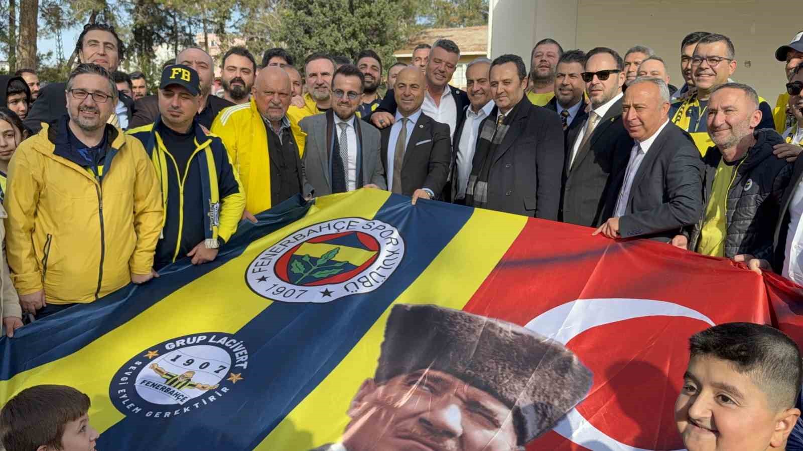 Sadettin Saran: "Fenerbahçe’yi bu sene şampiyon yaparak birçok çocuğumuzu Fenerbahçeli yapacağız"
