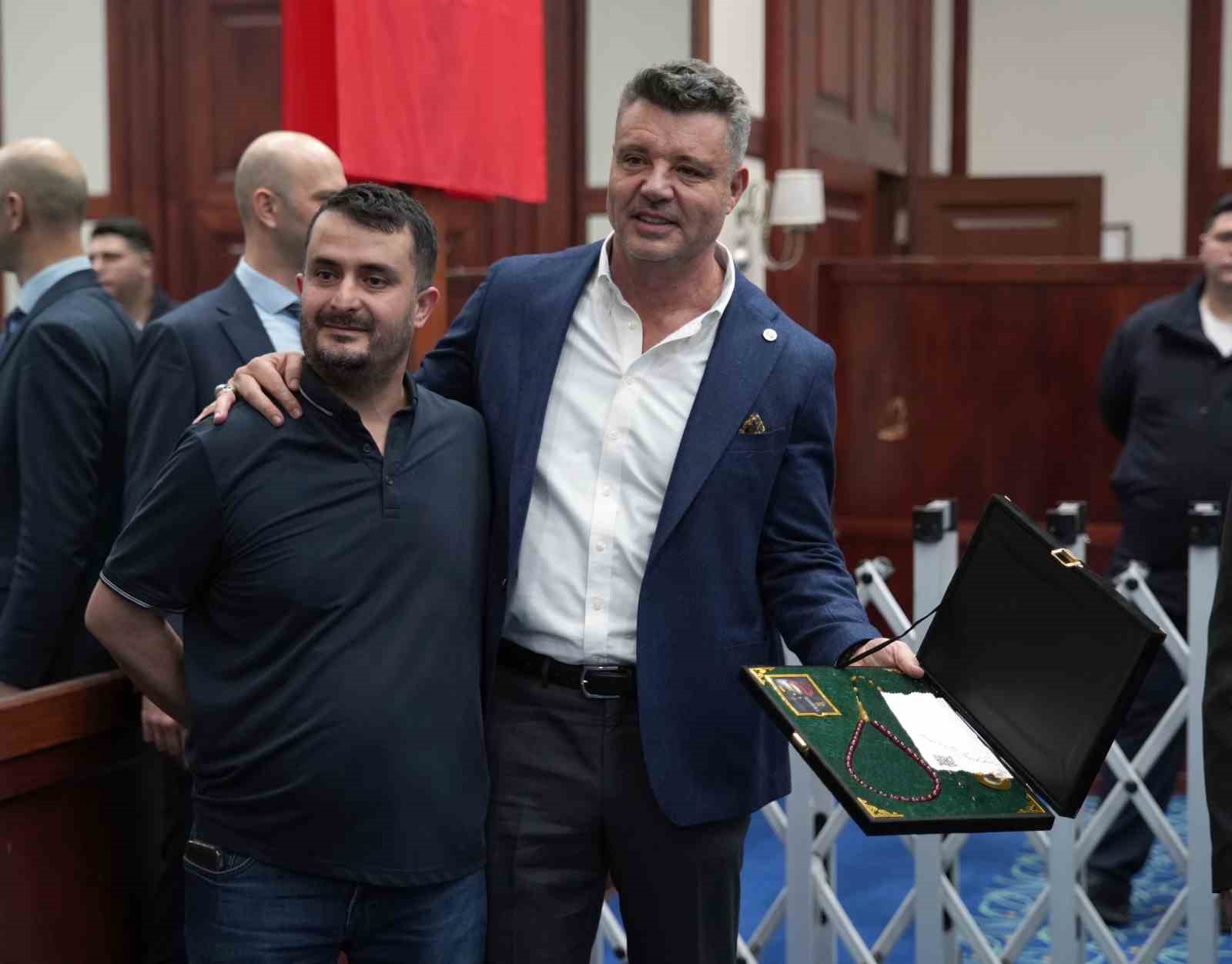 Sadettin Saran: "İnşallah çok daha fazla kupalar alacağız"
