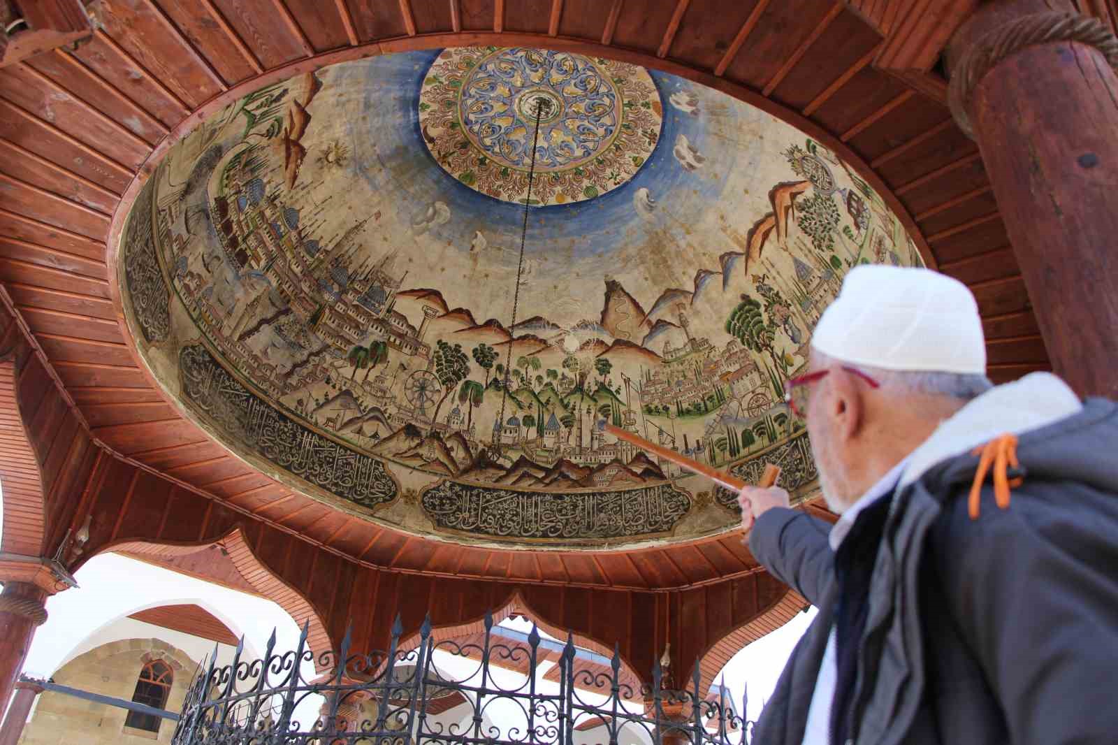 Şadırvanda saklı 150 yıllık minyatür: İstanbul, Viyana ve Amasya işlenmiş
Şadırvanda saklı 150 yıllık minyatür: İstanbul, Viyana ve Amasya işlenmiş