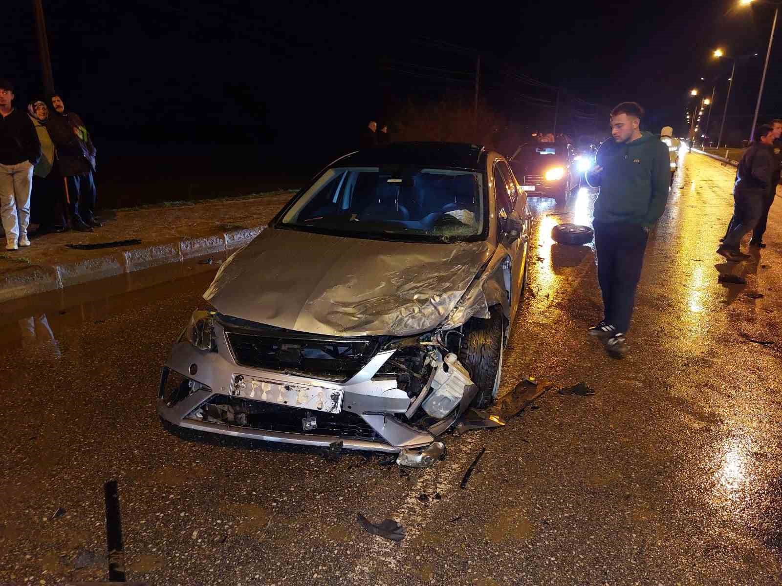 Sağanak yağış kazaları beraberinde getirdi: 1 ölü, 3 yaralı
