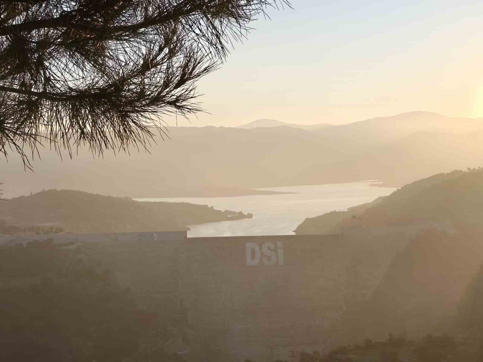 Sağanak yağışlar Atatürk Barajı’na can verdi
