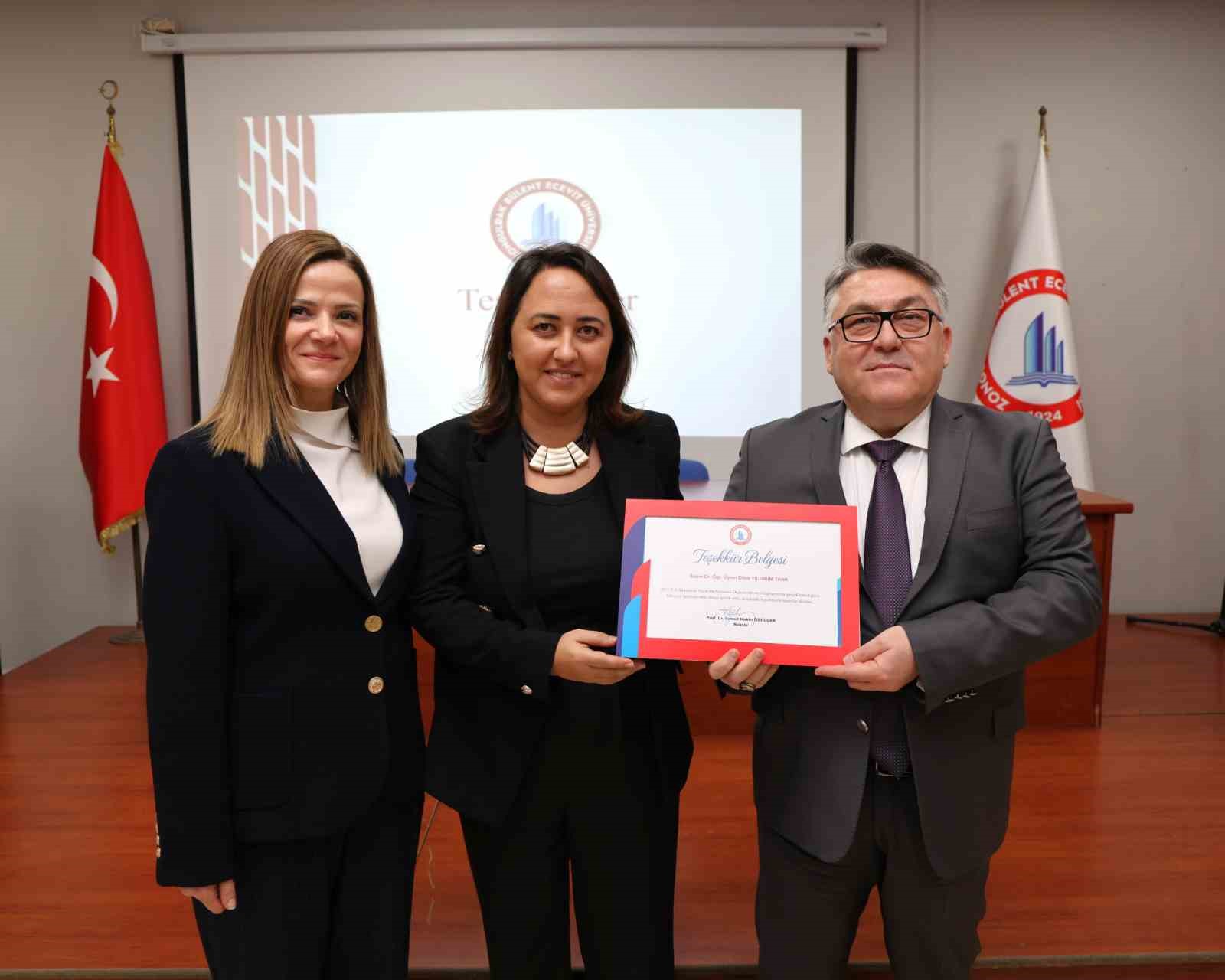 Sağlık Bilimleri Fakültesi 2025-2026 Yılı akademik kurul toplantısı gerçekleştirildi
Sağlık Bilimleri Fakültesi 2025-2026 Yılı akademik kurul toplantısı gerçekleştirildi