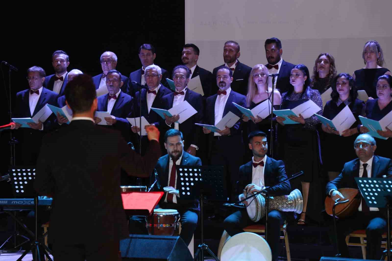 Sağlık çalışanları koro oluşturdu, Türk halk müzikleri seslendirildi
