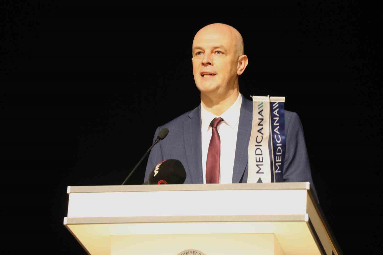 Sağlık çalışanları koro oluşturdu, Türk halk müzikleri seslendirildi
