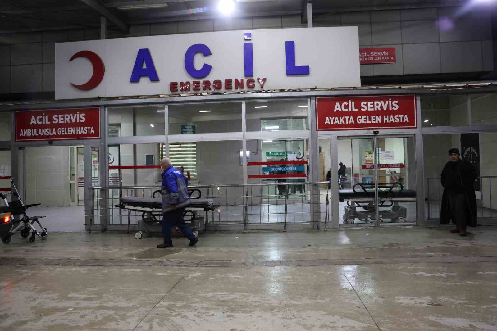 Sağlık çalışanları yeni yıla şifa dağıtarak giriyor
