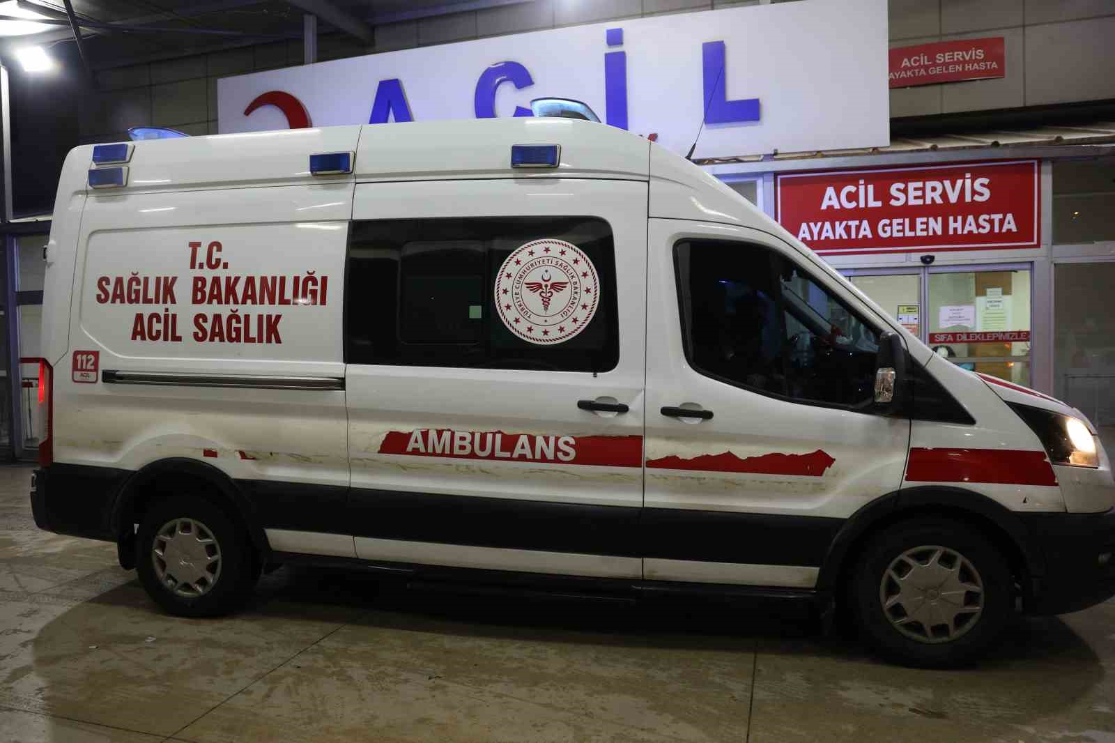 Sağlık çalışanları yeni yıla şifa dağıtarak giriyor
