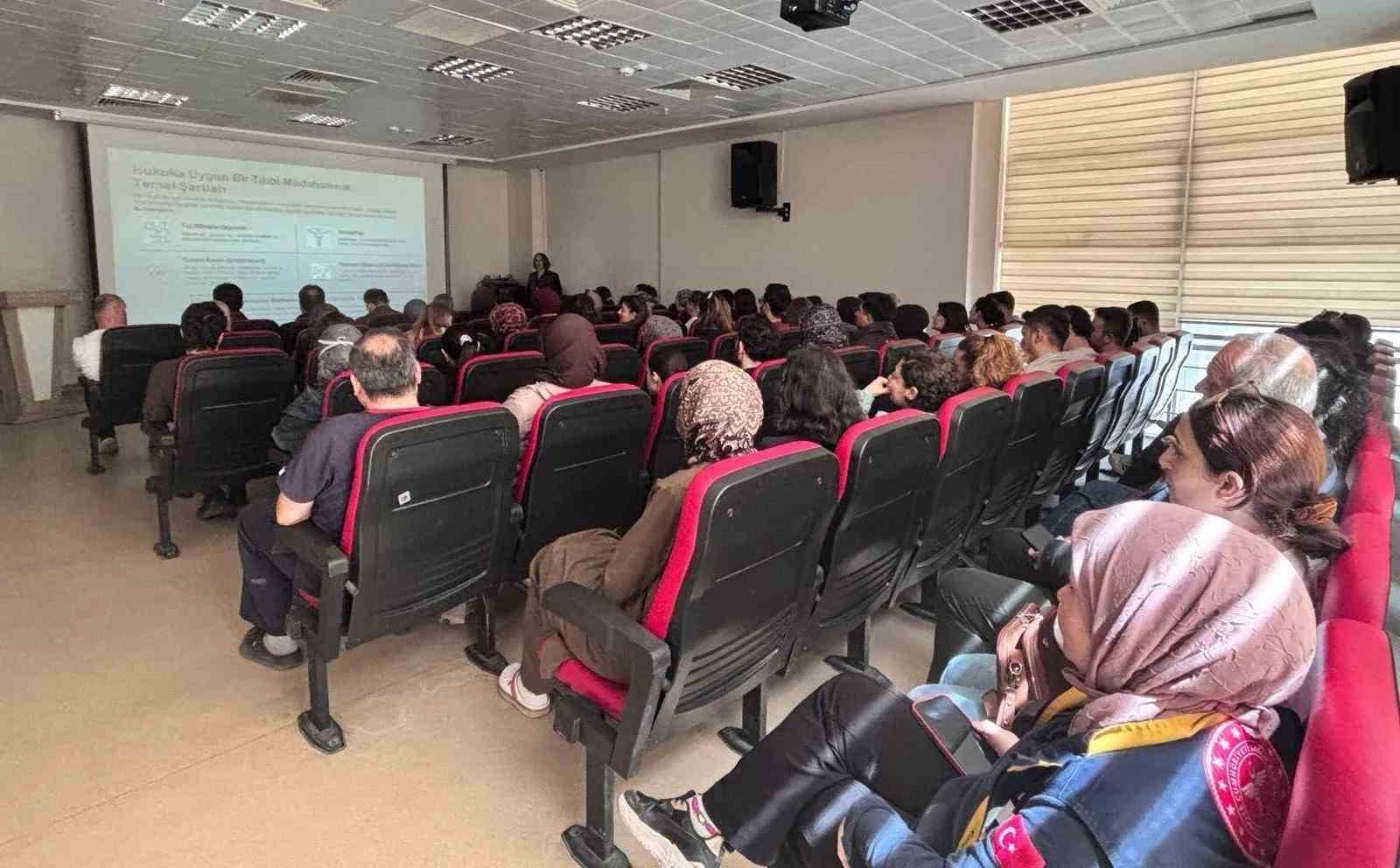 Sağlık çalışanlarına hukuki sorumluluk eğitimi
