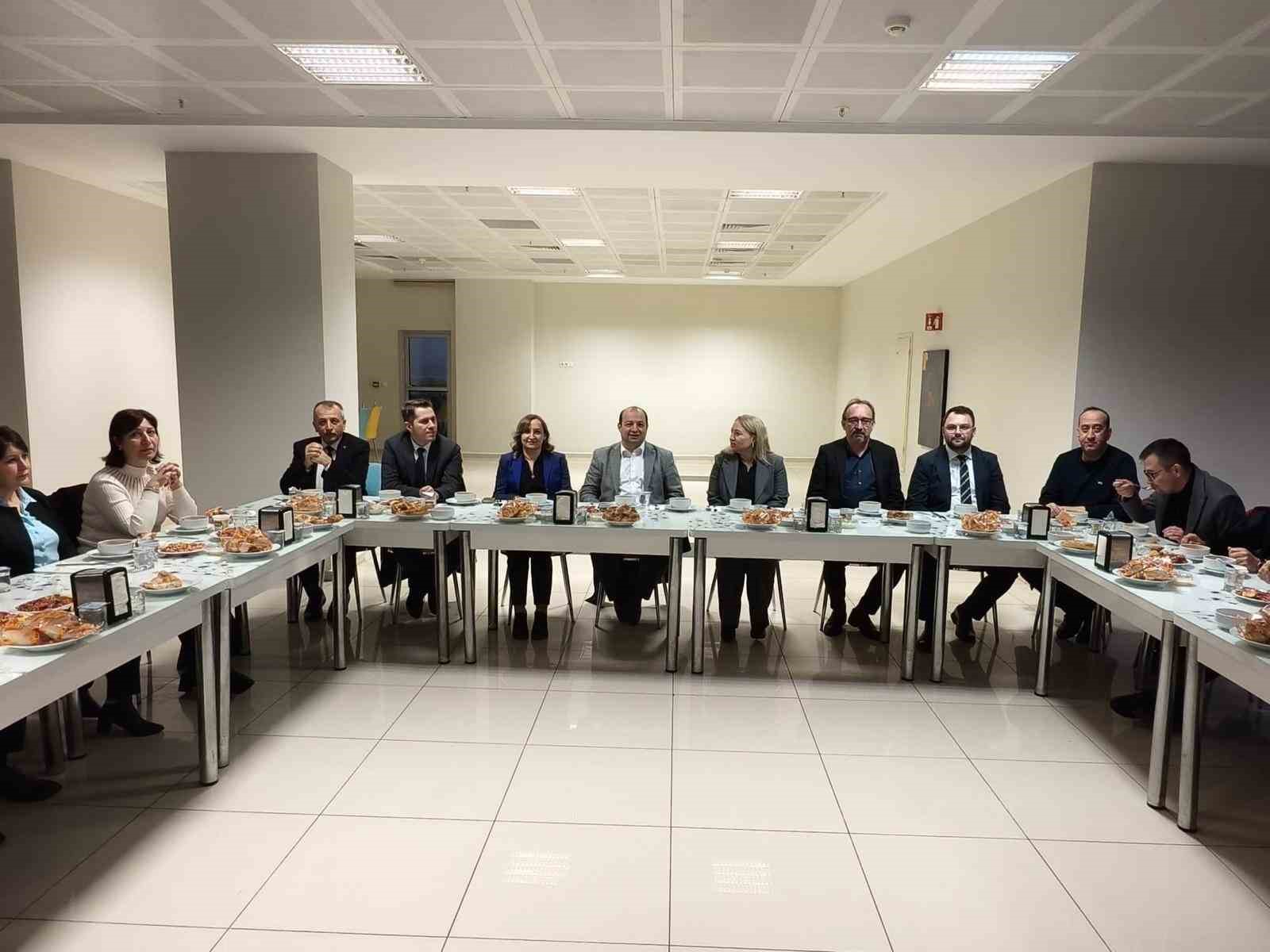 Sağlık camiası iftarda buluştu
